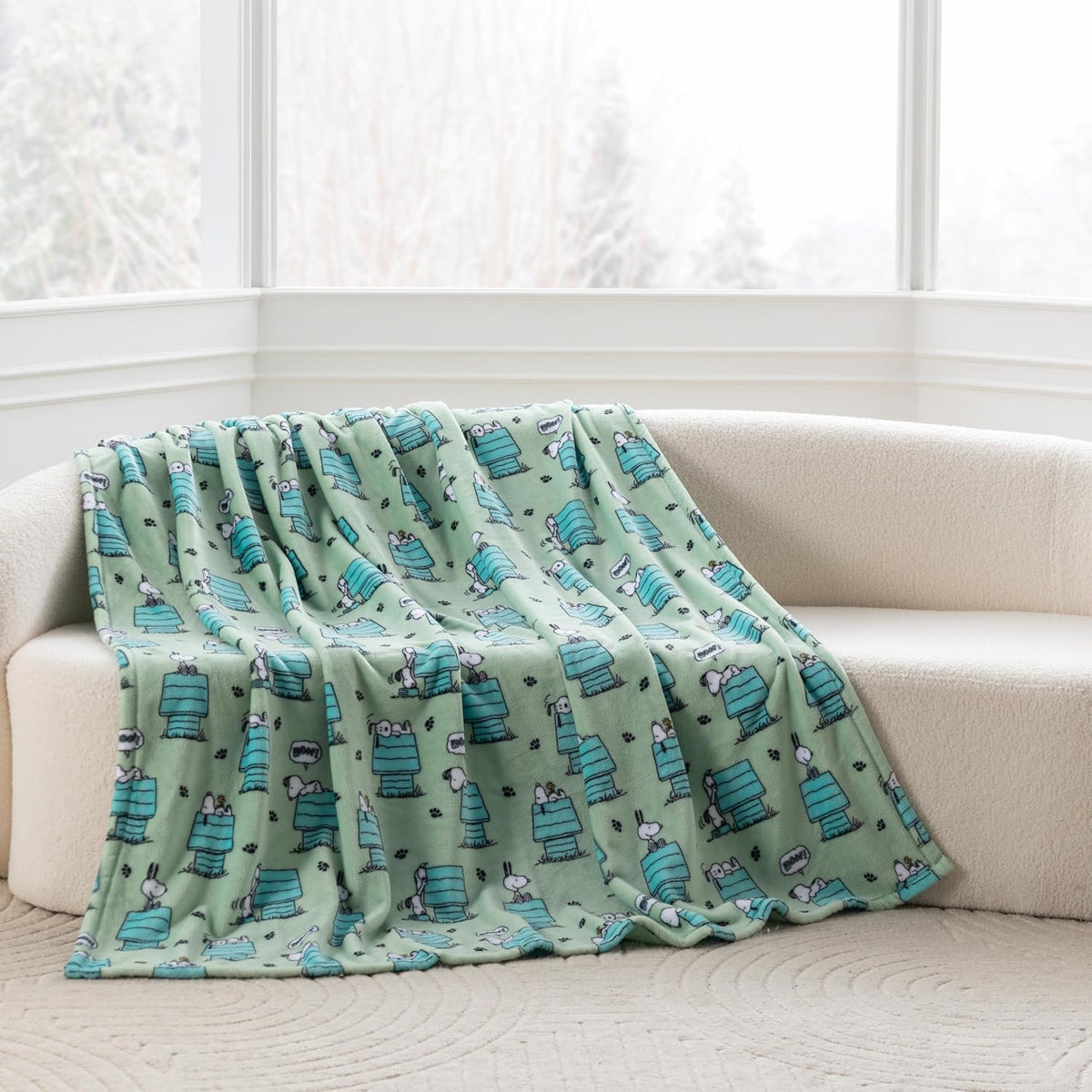 Berkshire Peanuts® VelvetLoft® - Manta de felpa de Snoopy con lindo...