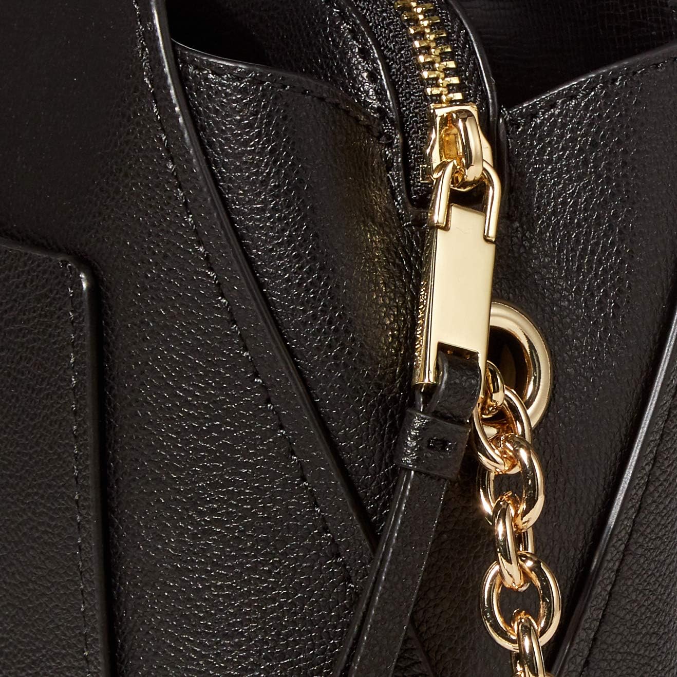 Calvin Klein Hailey Micro Pebble - Cadena cruzada con triple compar...