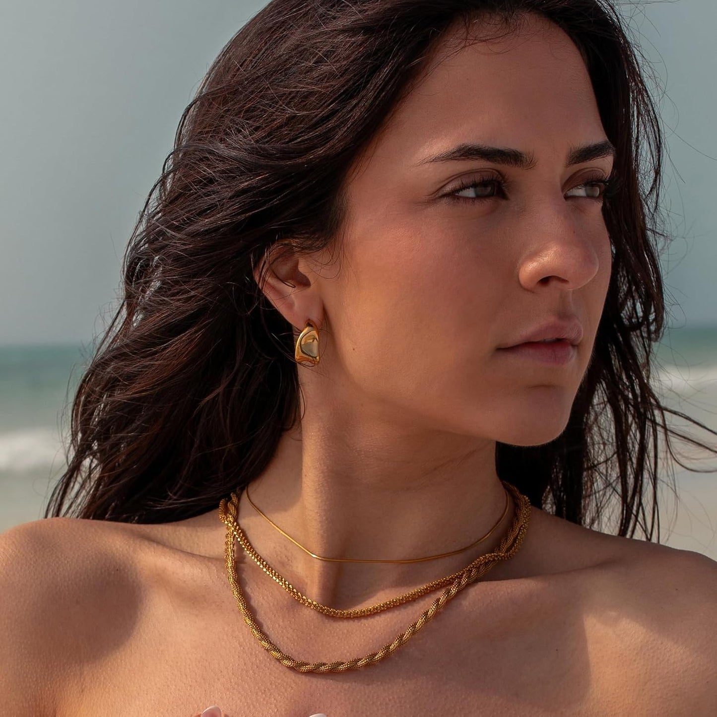 Amicon Pendientes de oro grueso para mujer, chapados en oro de 14 q...