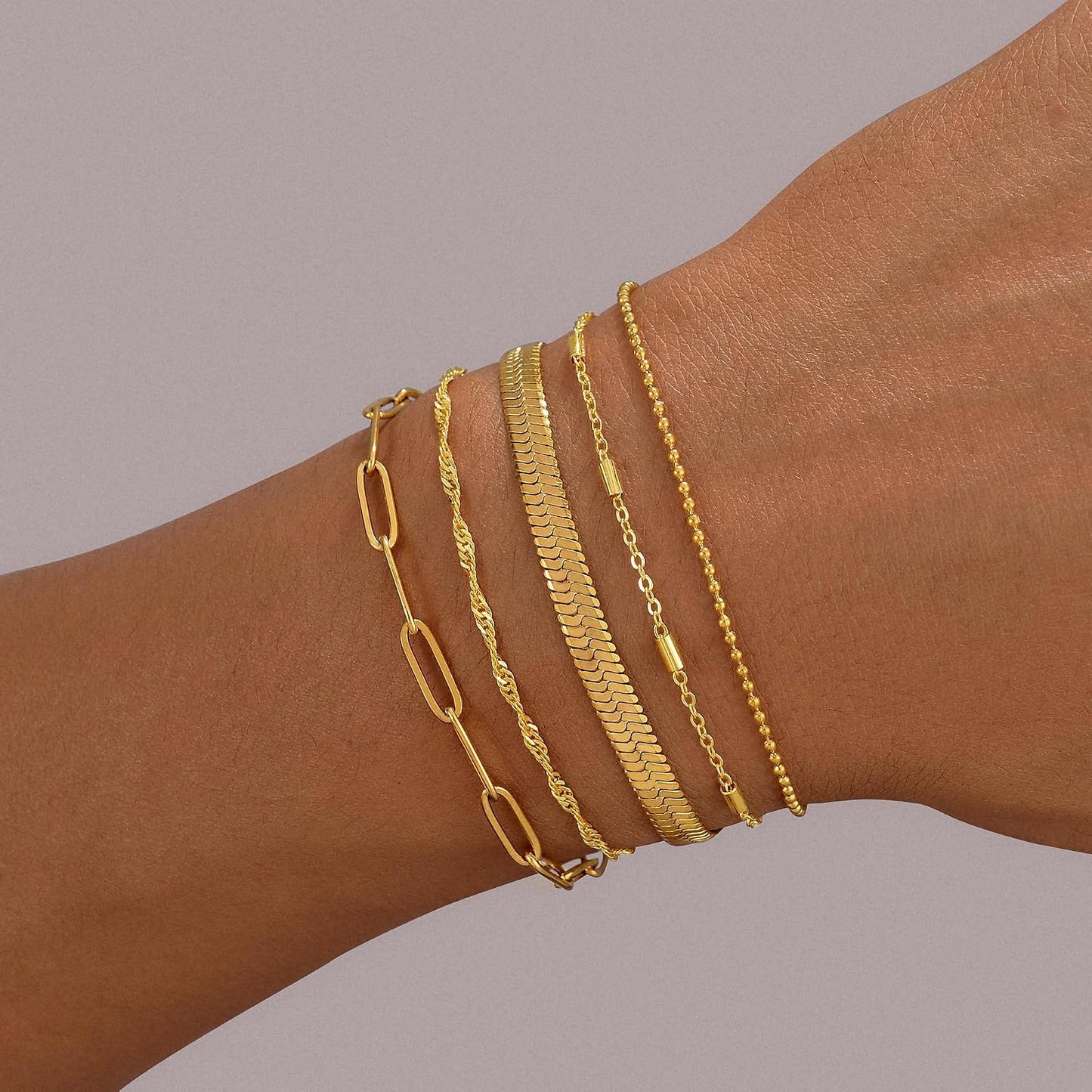 Striviio Pulseras de oro para mujer, chapado en oro de 14 quilates,...