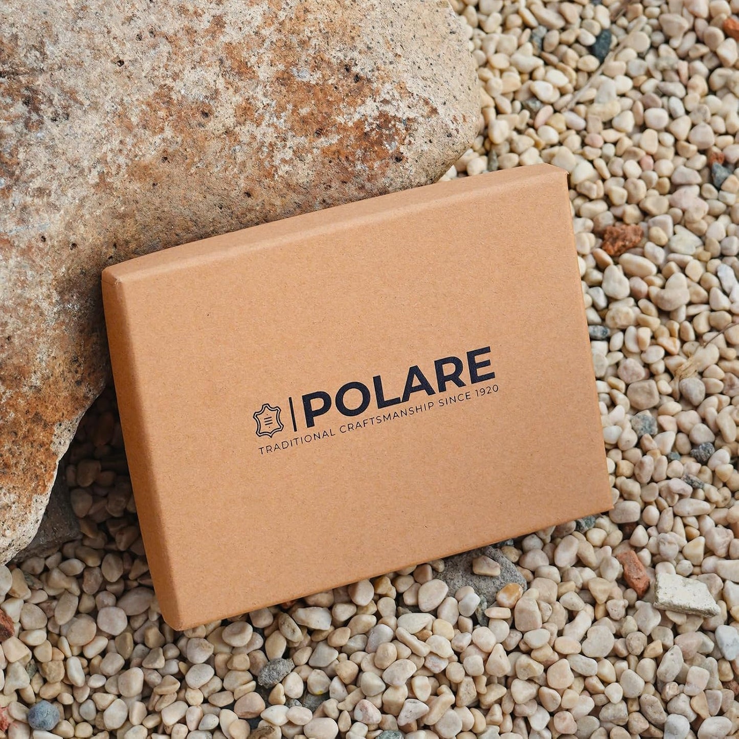 Polare - Cartera de cuero de grano completo para pasaporte familiar...