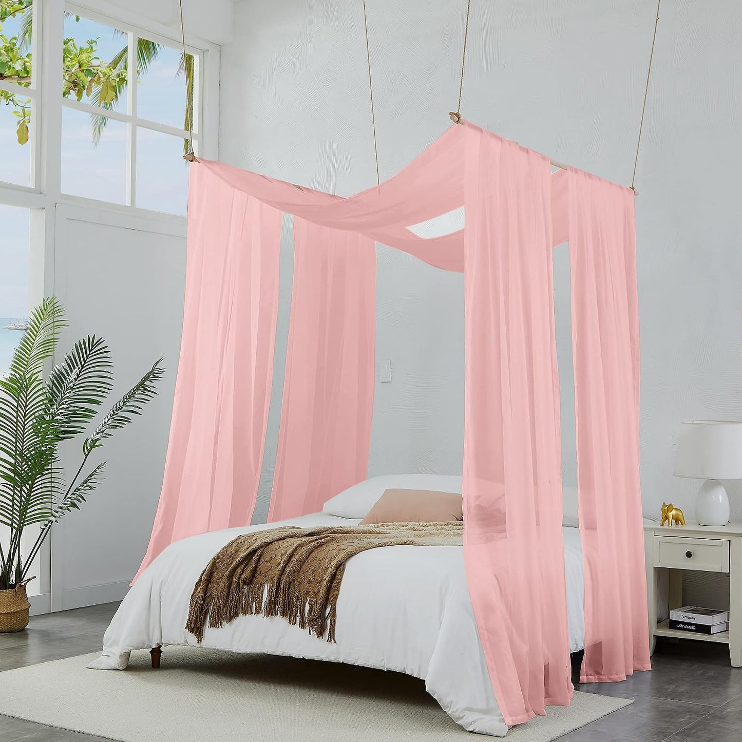 Warm Home Designs Juego de 2 cortinas de cama con dosel blanco y ro...