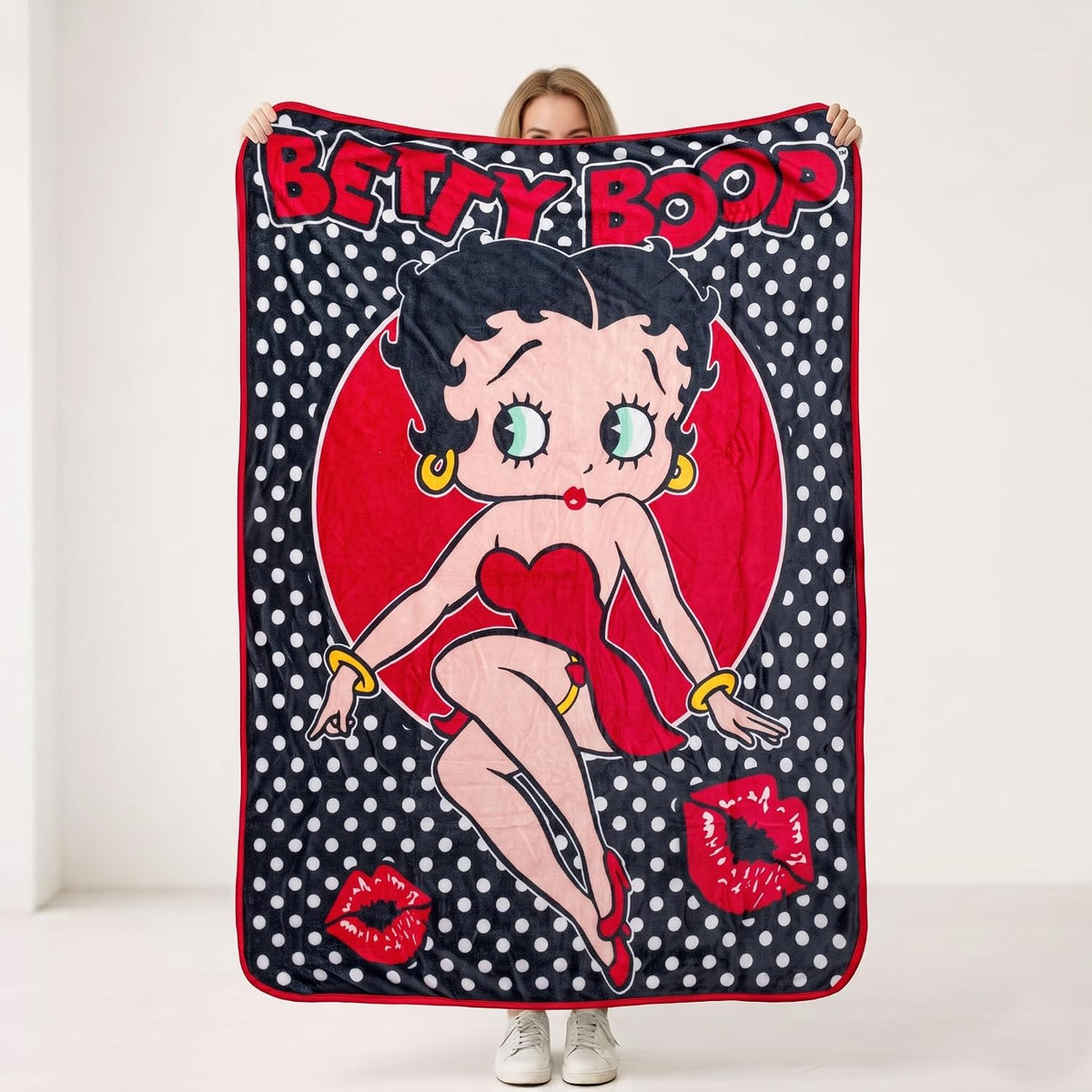 Silver Buffalo Betty Boop Style, manta de forro polar, 45 x 60 pulg...