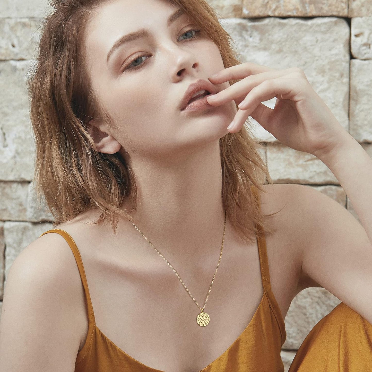 LOYATA Collares con colgante de oro para mujeres - Collar simple co...