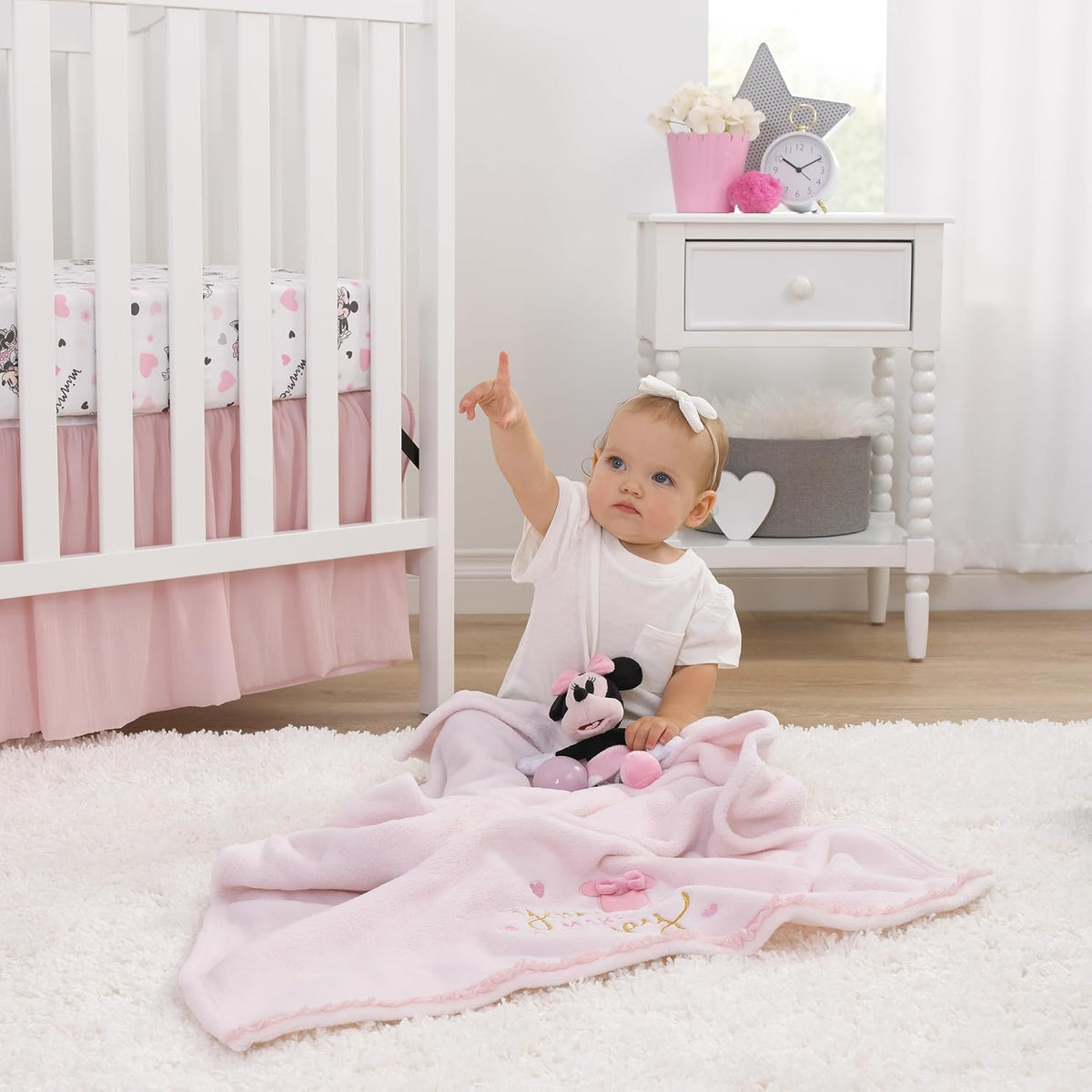 Disney Minnie Mouse Mi lugar feliz rosal Manta súper suave con apli...