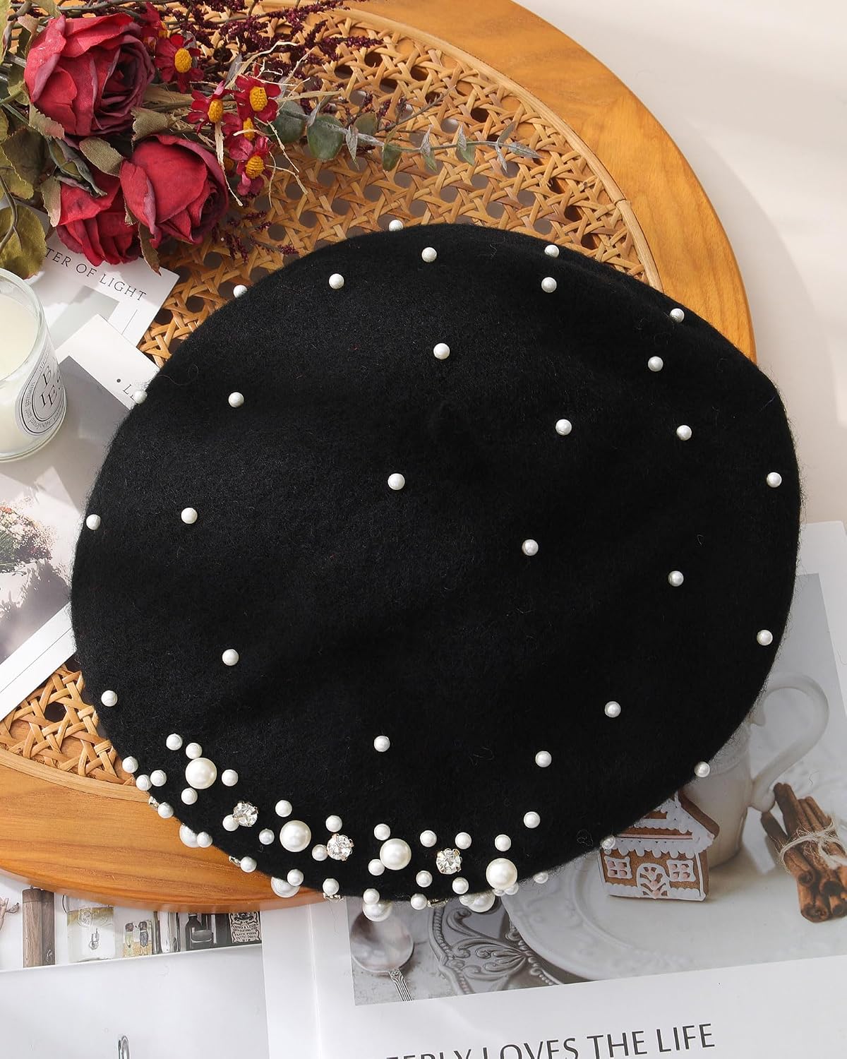 Boina clásica de lana francesa con adornos de perlas y diamantes de...