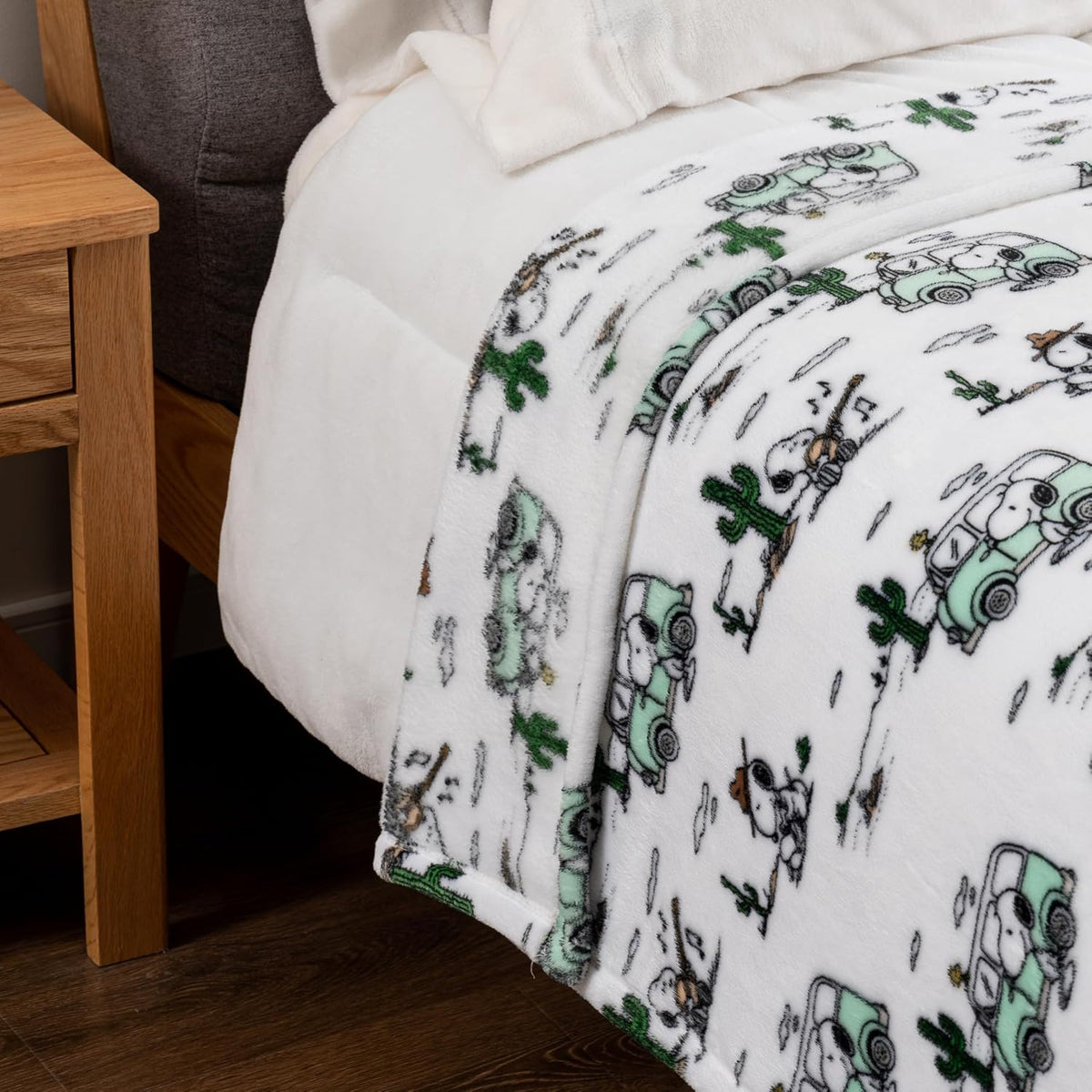 Berkshire Blanket Peanuts® VelvetLoft® - Manta de felpa de Snoopy c...