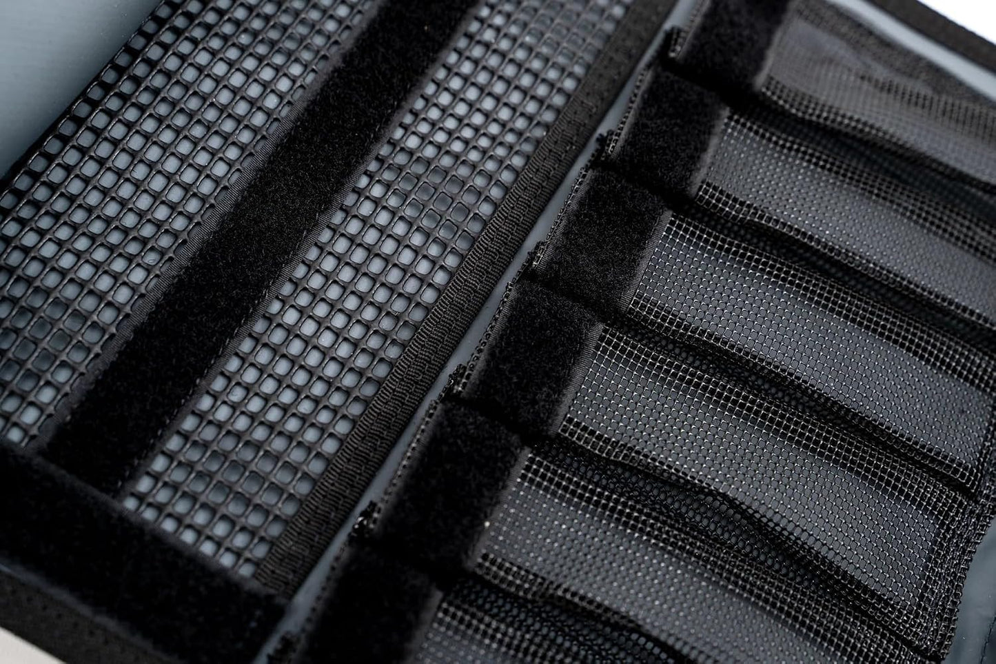 Nomad Design Jig Wallet - Organizador de señuelos de pesca con sist...