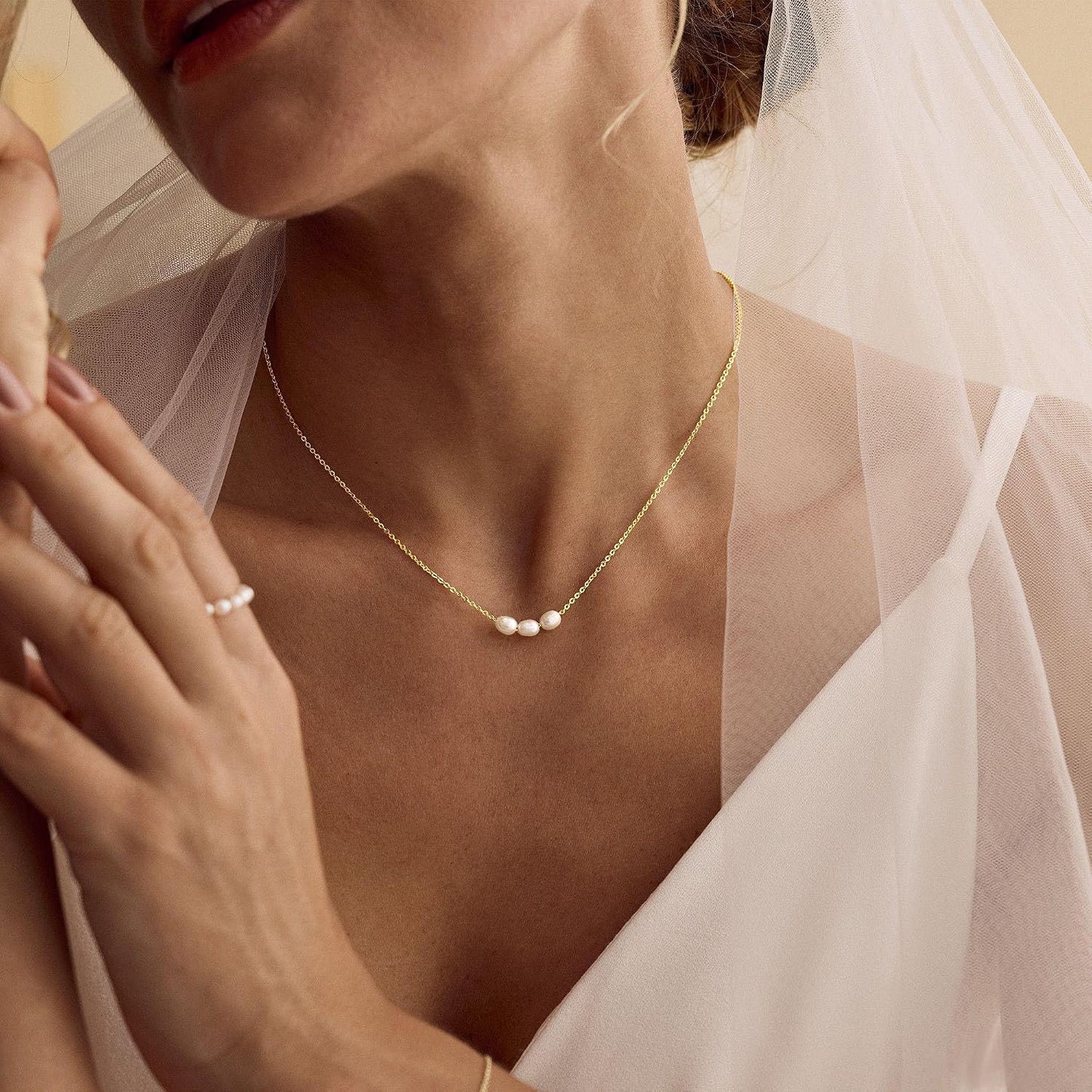 Eaciy Collares de perlas para mujer, modernos, chapados en oro de 1...