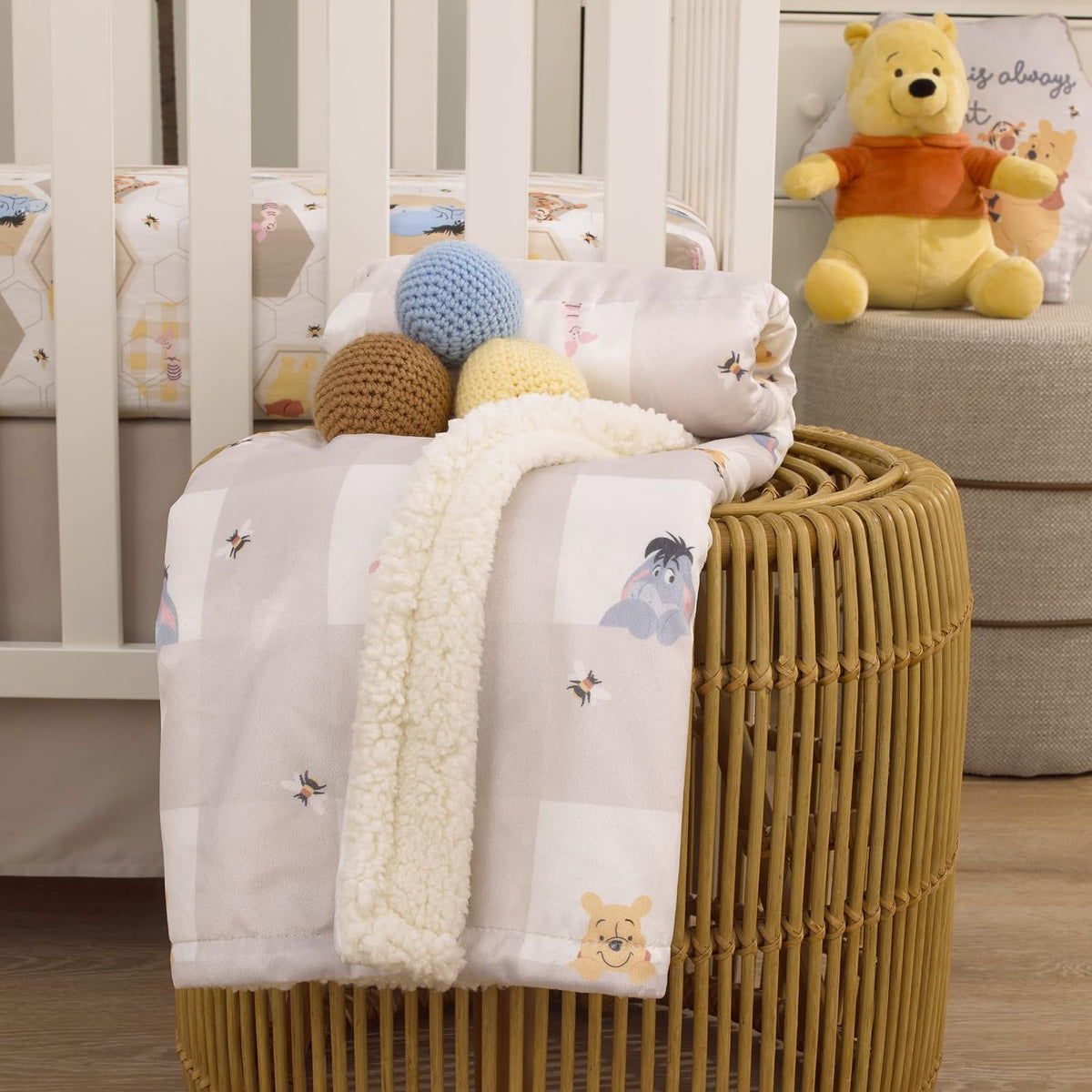 Disney Winnie the Pooh Abrazos y Panales de Miel Gris y Blanco con...