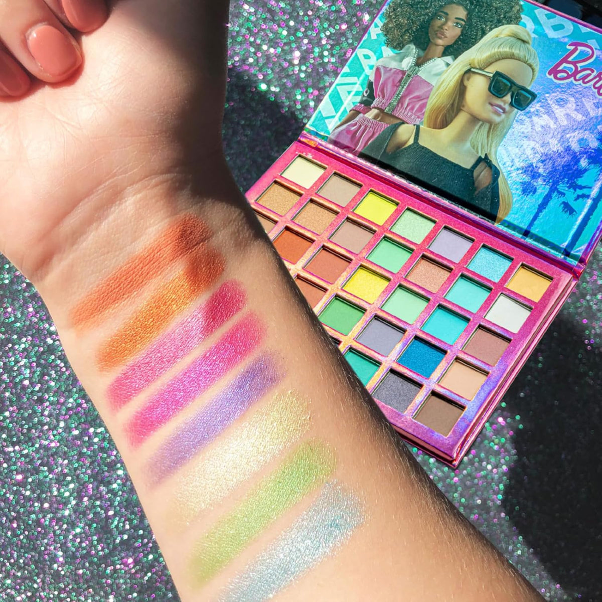 Barbie Paleta de sombras de 35 pozos con 8 pinceles, a partir de 8...