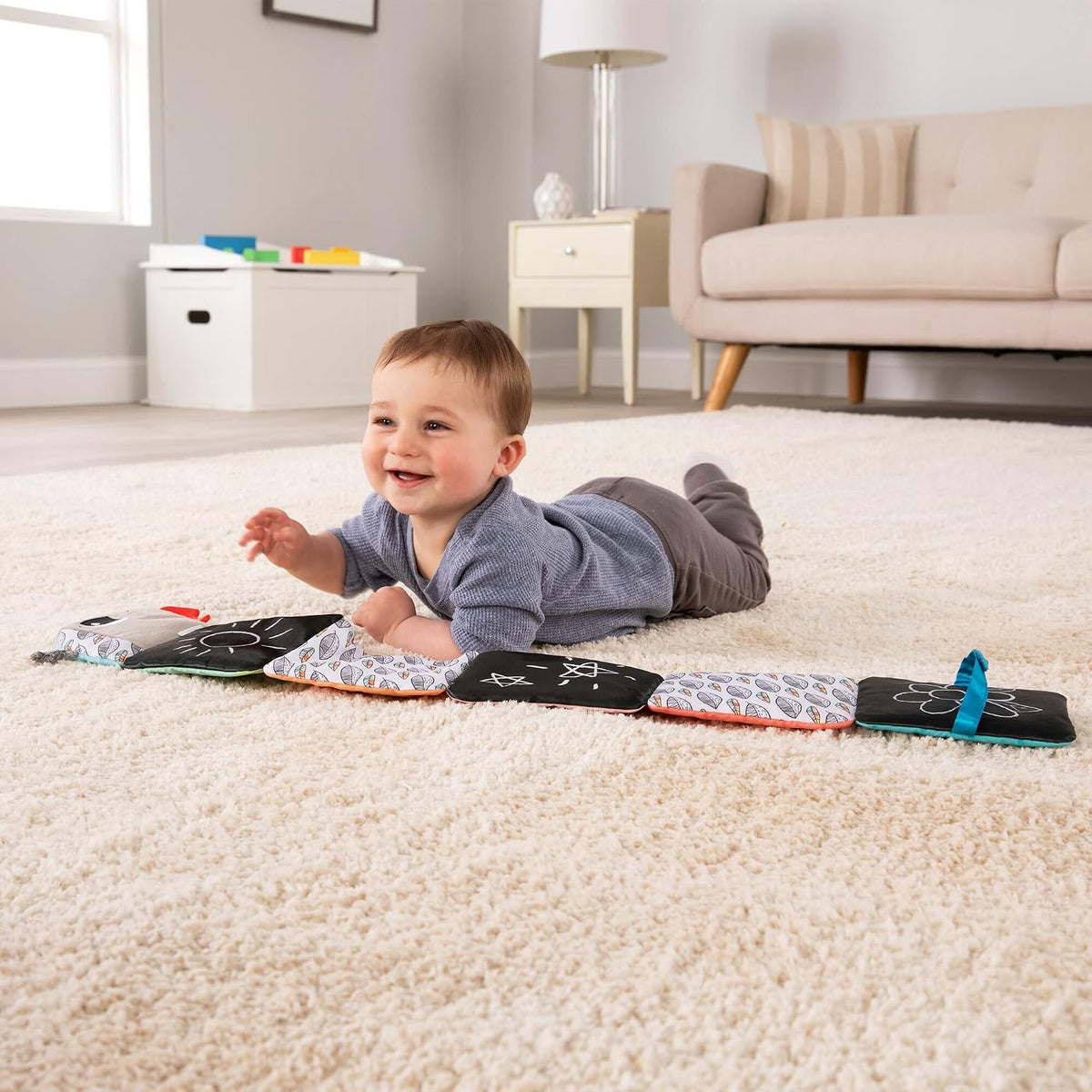 Lamaze Colorful Journey Caterpillar - Libro para bebés de alto cont...