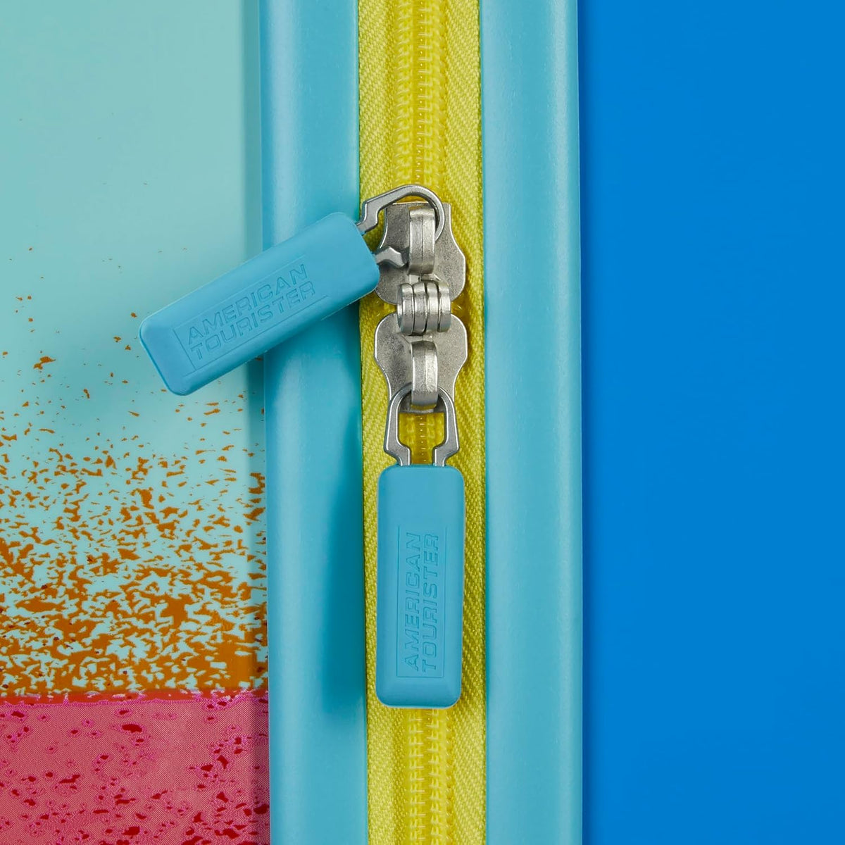 American Tourister, Stitch