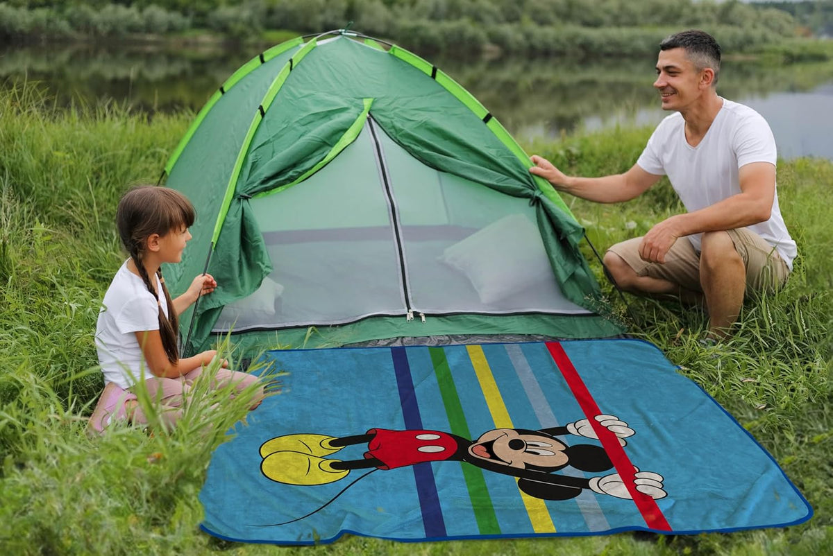 Manta de viaje de felpa de Mickey Mouse de Disney, mide 40 x 50 pul...