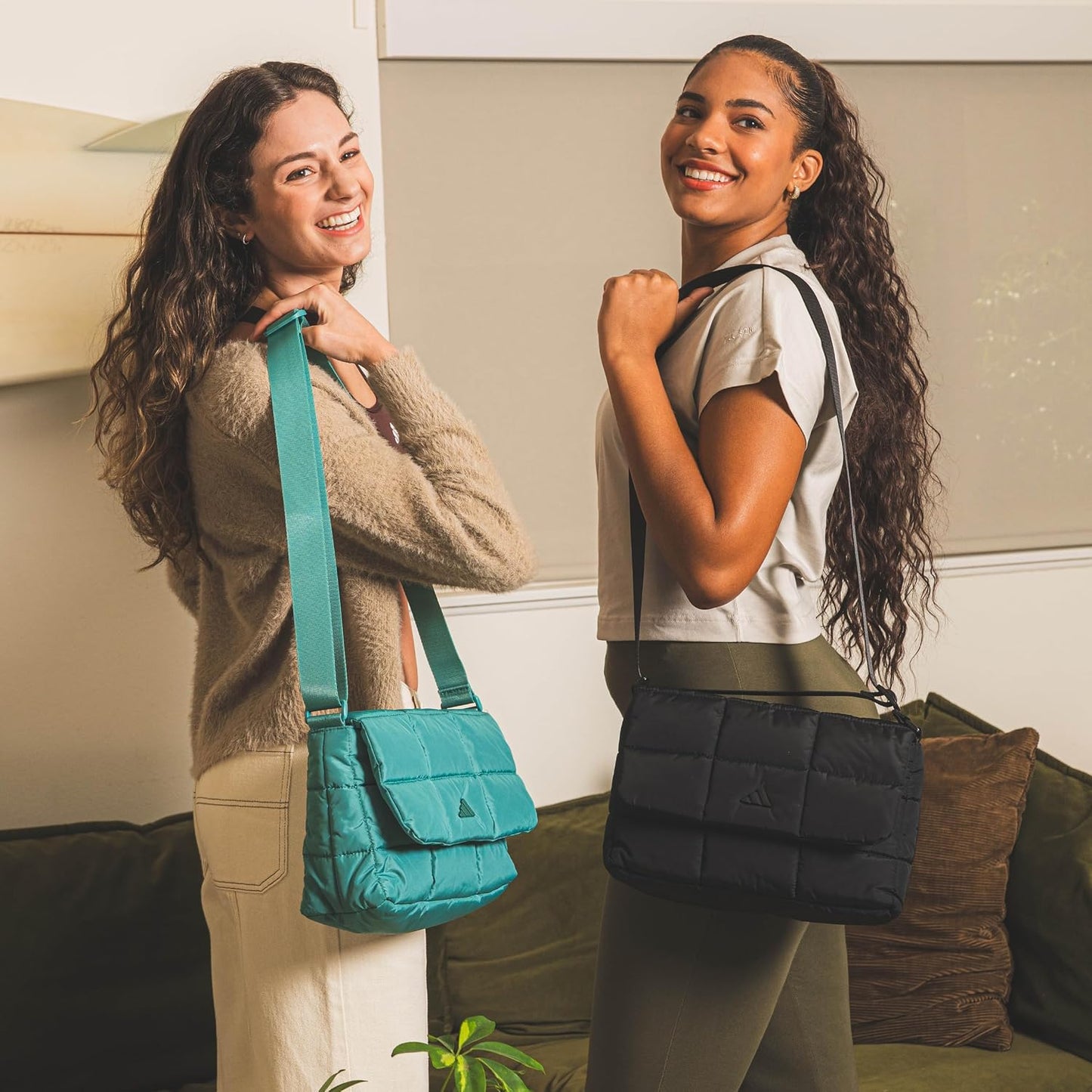 adidas Bolso cruzado acolchado unisex \u2013 Bolso acolchado suave...