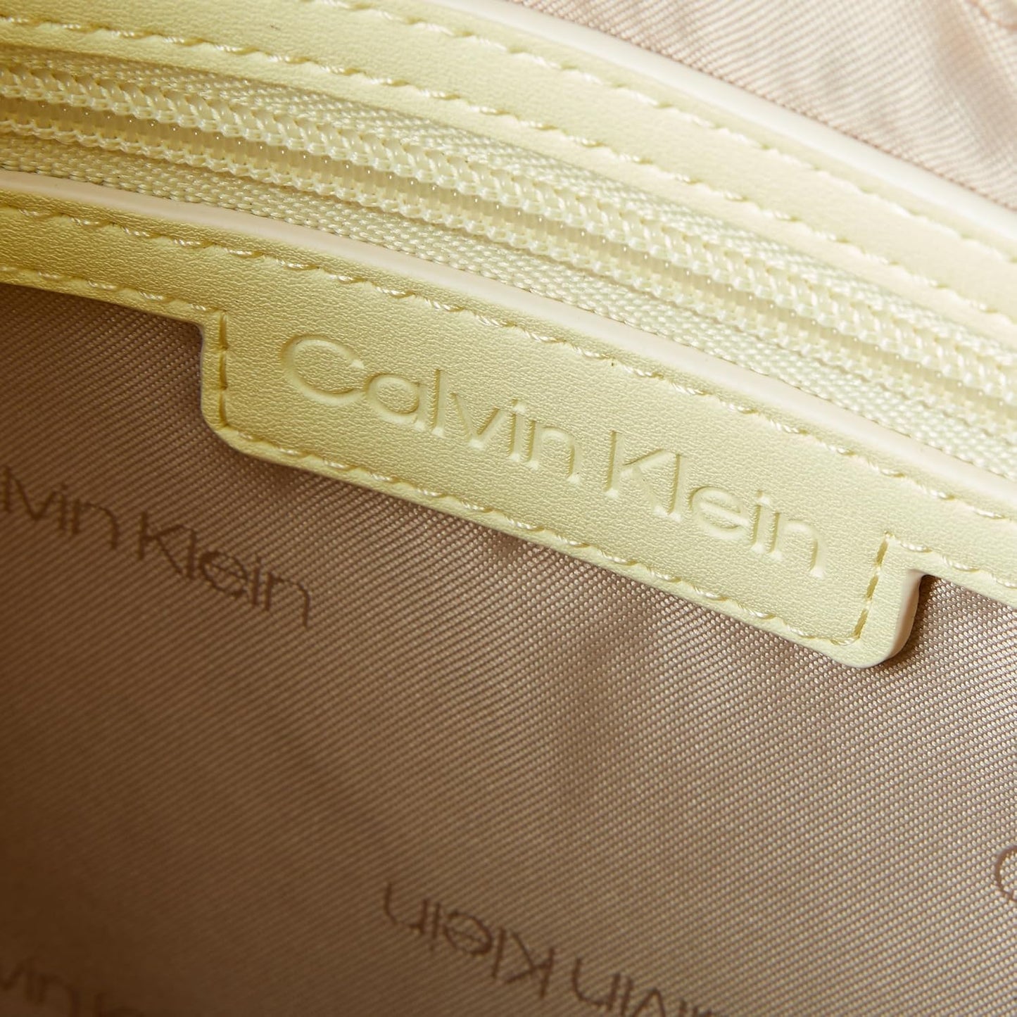 Calvin Klein Bandolera Willow Messenger para mujer