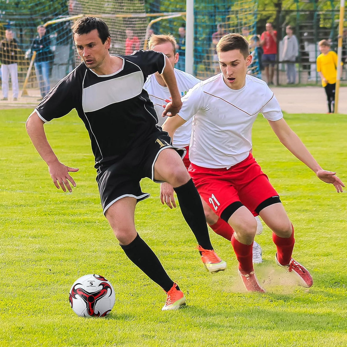 Lunmon 12 pelotas de fútbol a granel con 2 bombas, tamaño oficial,...