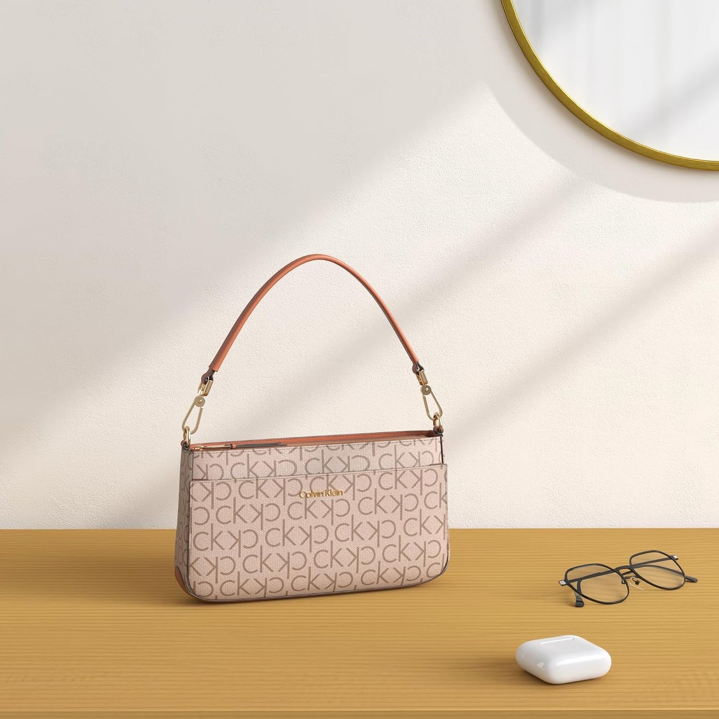 Calvin Klein Bolso de hombro Lucy con triple compartimento para muj...