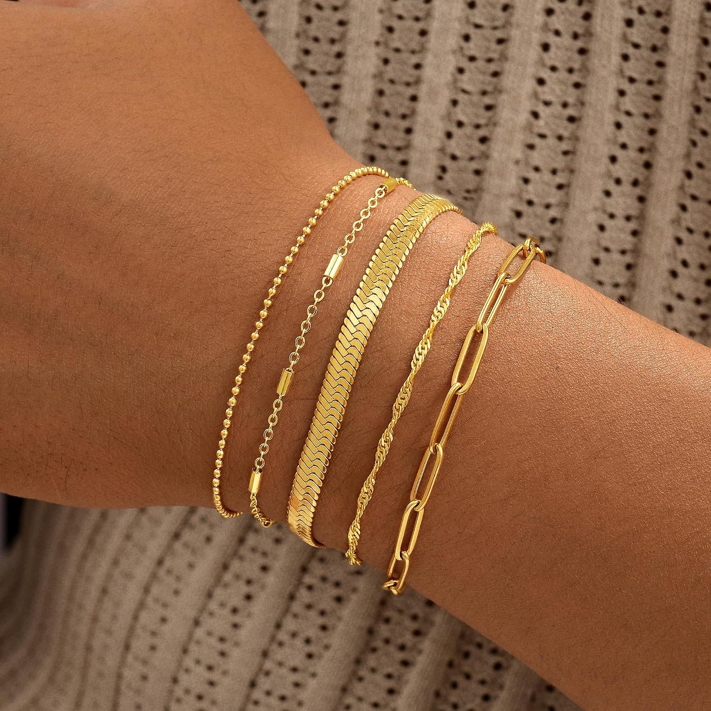 Striviio Pulseras de oro para mujer, chapado en oro de 14 quilates,...