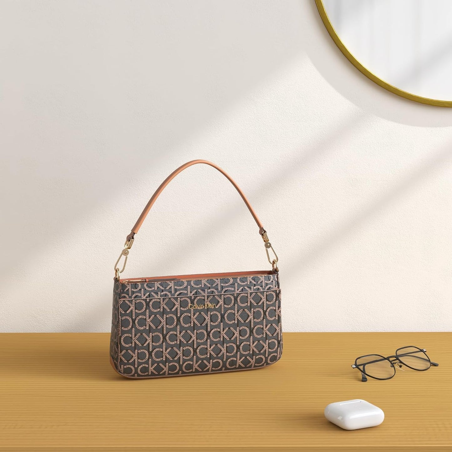 Calvin Klein Bolso de hombro Lucy con triple compartimento para muj...