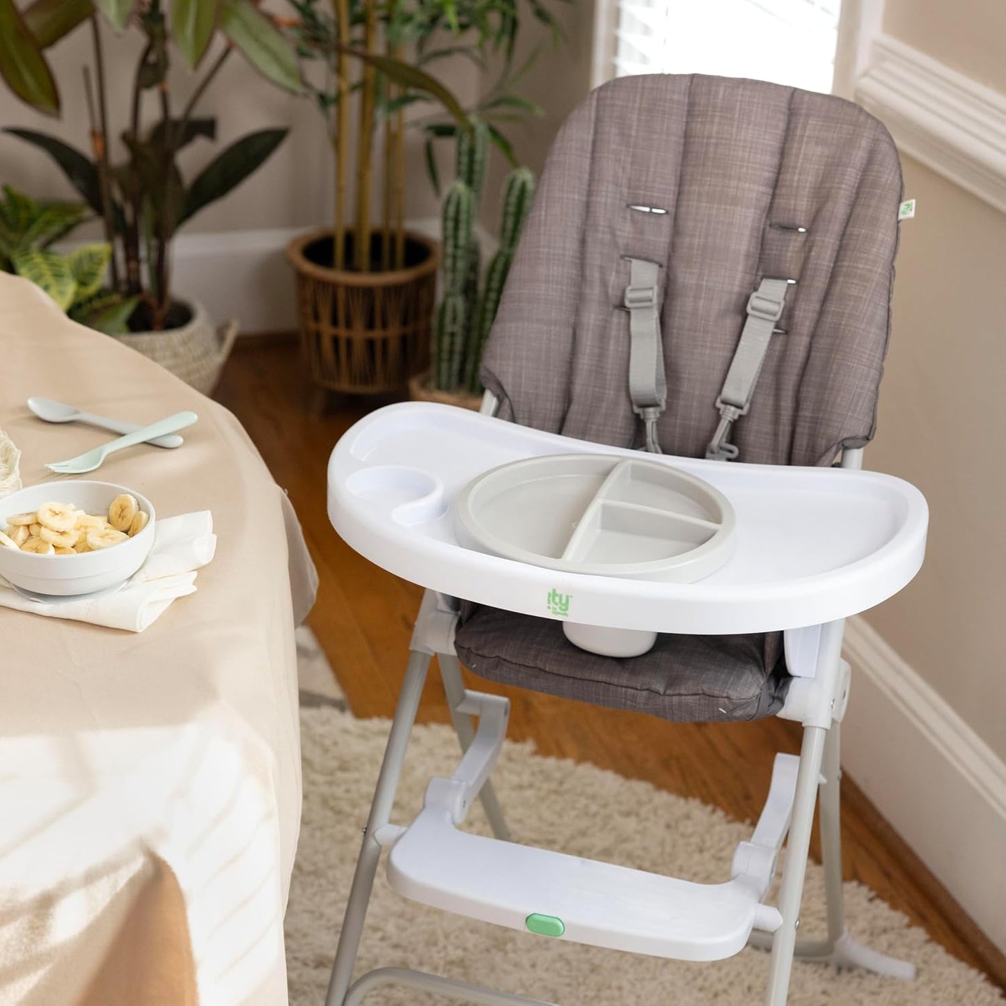 Ingenuity: Trona compacta plegable Sun Valley de Ingenuity, placa s...