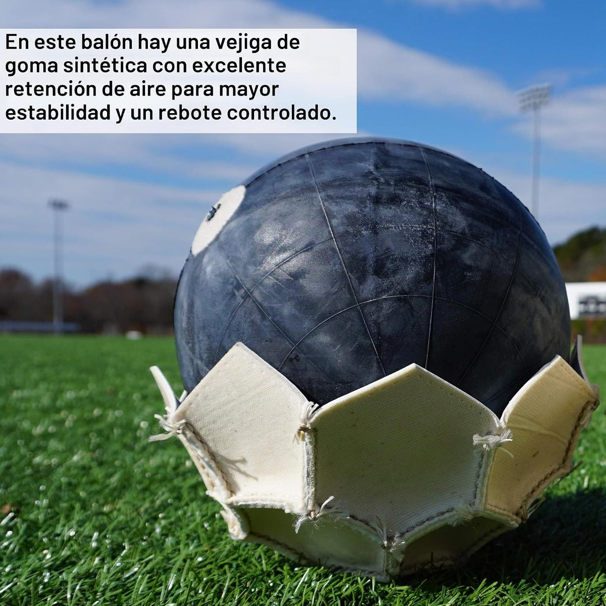 SELECT Balón de fútbol del club