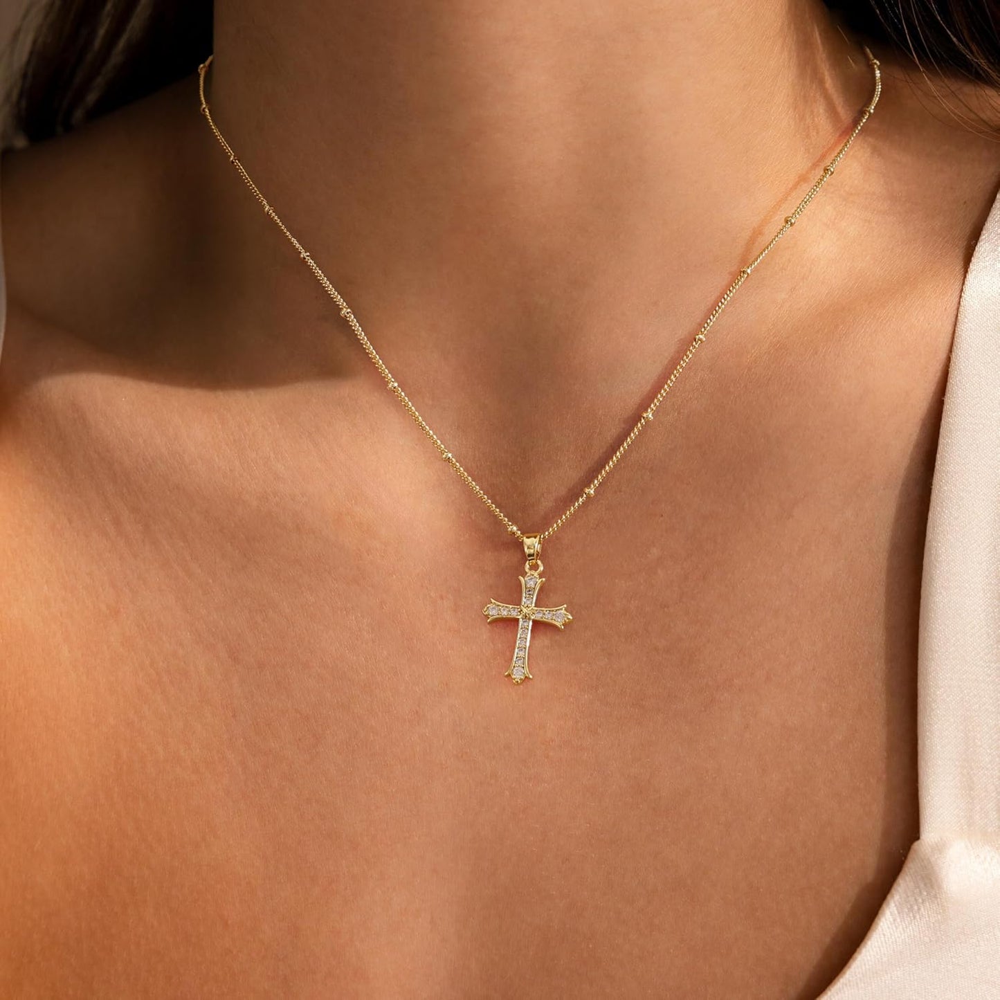 zvcofun Collar de cruz para mujer, delicado colgante de cruz chapad...