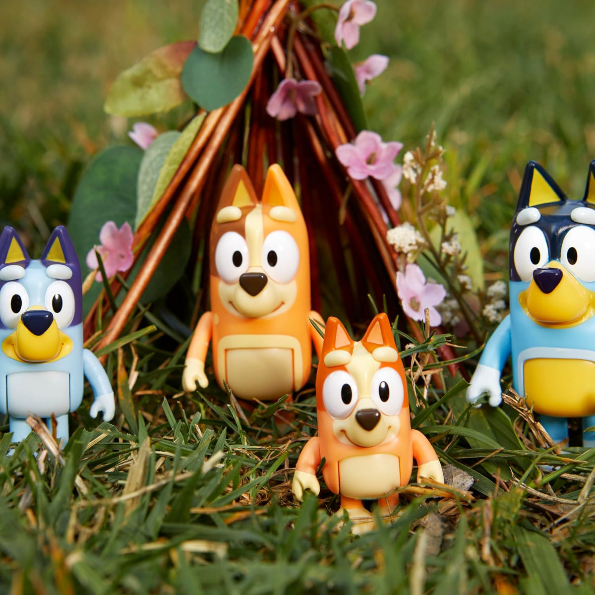 Bluey and Family - Paquete de 4 figuras de 2.5-3 pulgadas posables...
