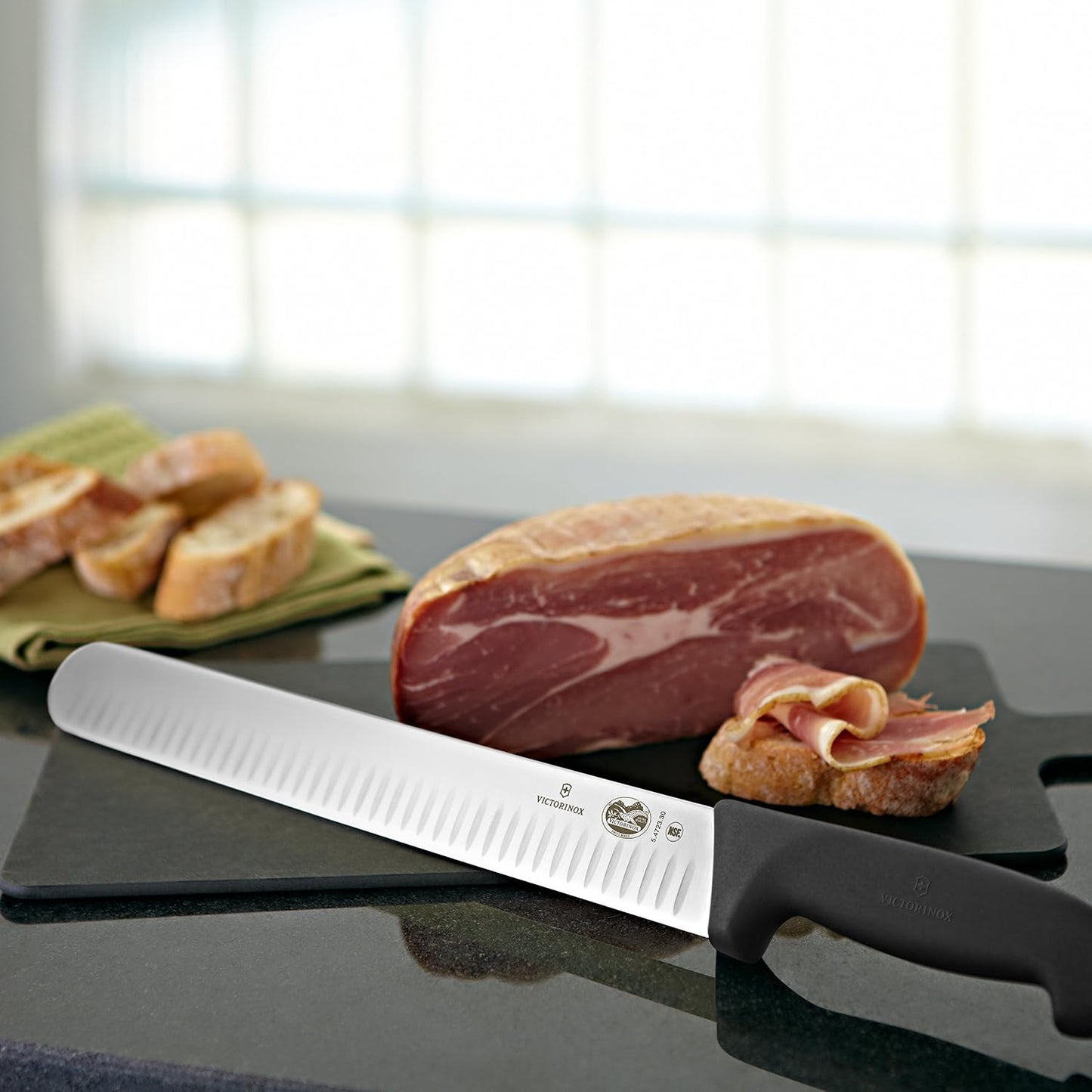Victorinox Fibrox Pro Cuchillo para rebanar, hoja Granton, 12 pulgadas