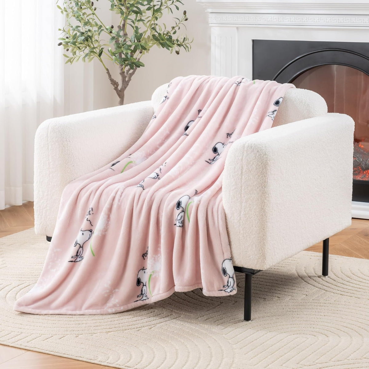 Berkshire Blanket Peanuts VelvetLoft Manta de Felpa de Personaje Li...
