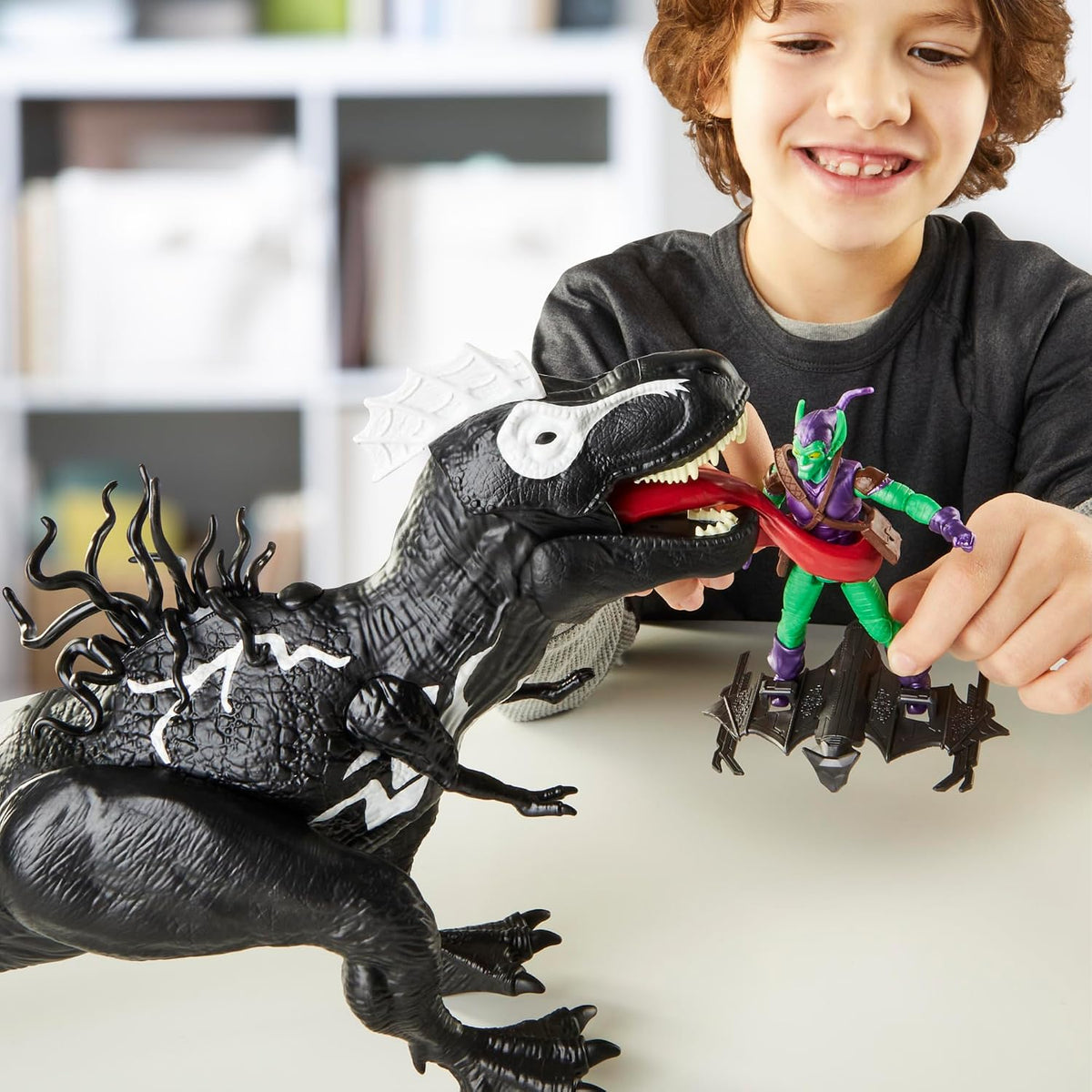 Spider-Man Marvel Mundo Épico de Acción VenomVersus Venomsaurus Rex...