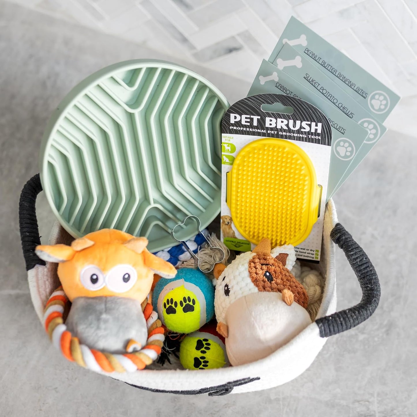Paws For Reaction Cesta de regalo para cachorros \u2013 Kit de inic...