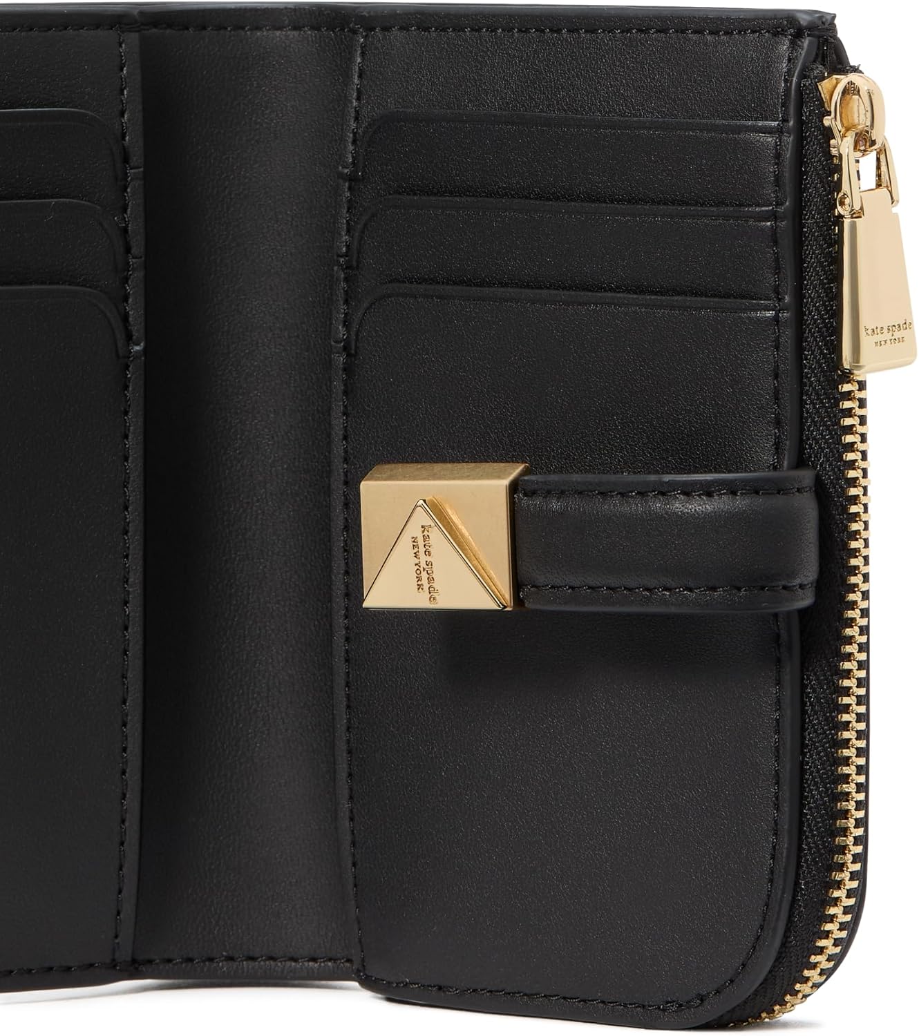 kate spade new york Cartera pequeña compacta de cuero con guijarros...