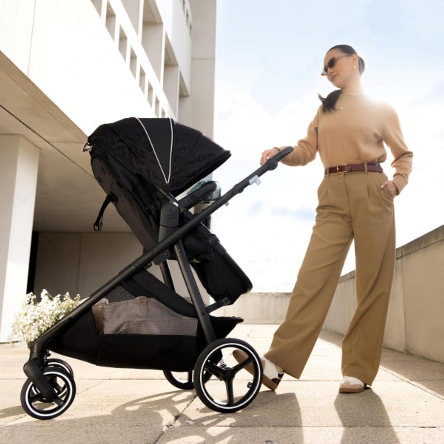 Cochecito Evenflo Shyft Intuiti+ (Dubhan Black) | 6 modos de uso, d...