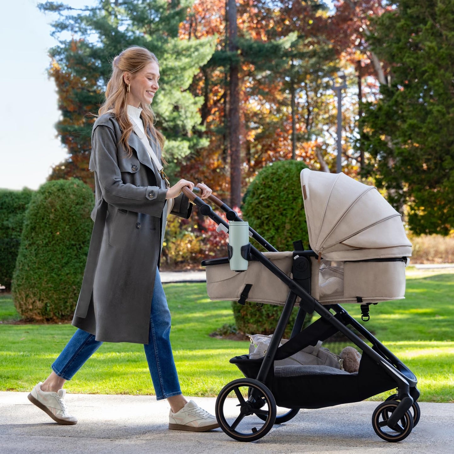Evenflo Shyft Intuiti+ Sistema de viaje con asiento giratorio Revol...