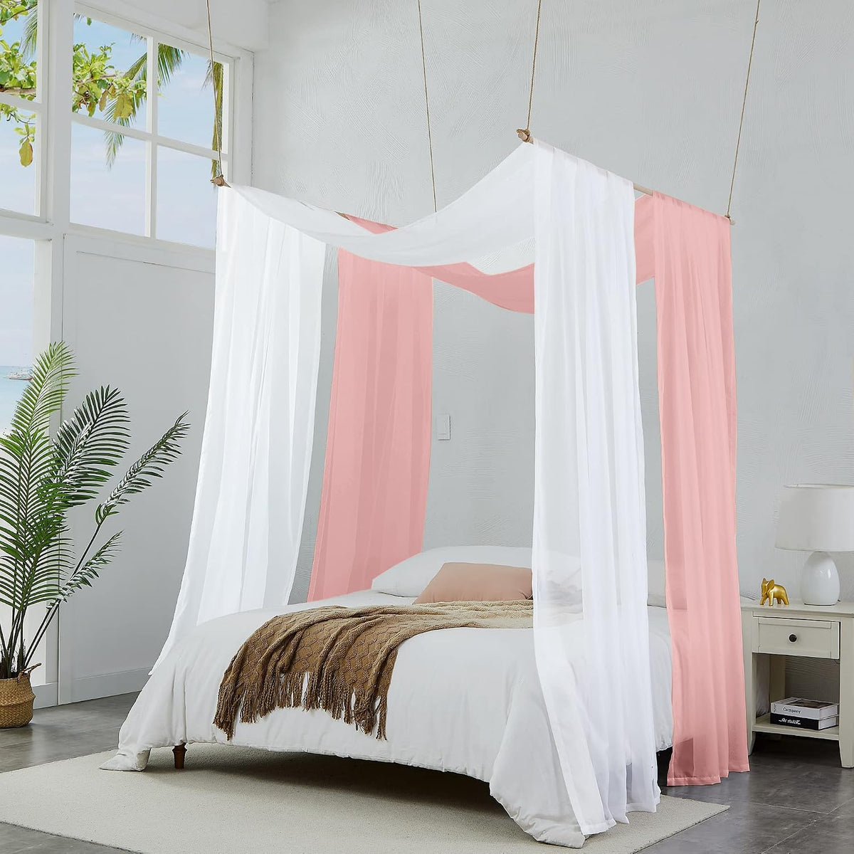 Warm Home Designs Juego de 2 cortinas de cama con dosel blanco y ro...