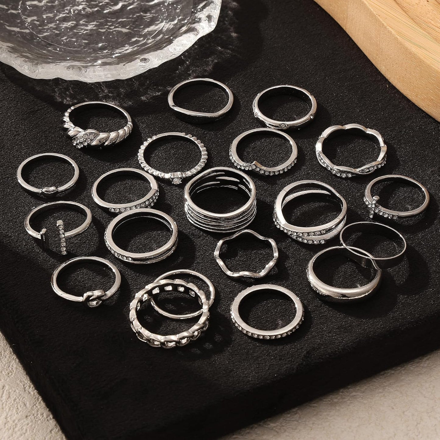 KISS WIFE Anillos apilables de oro para mujer, delicado juego de an...