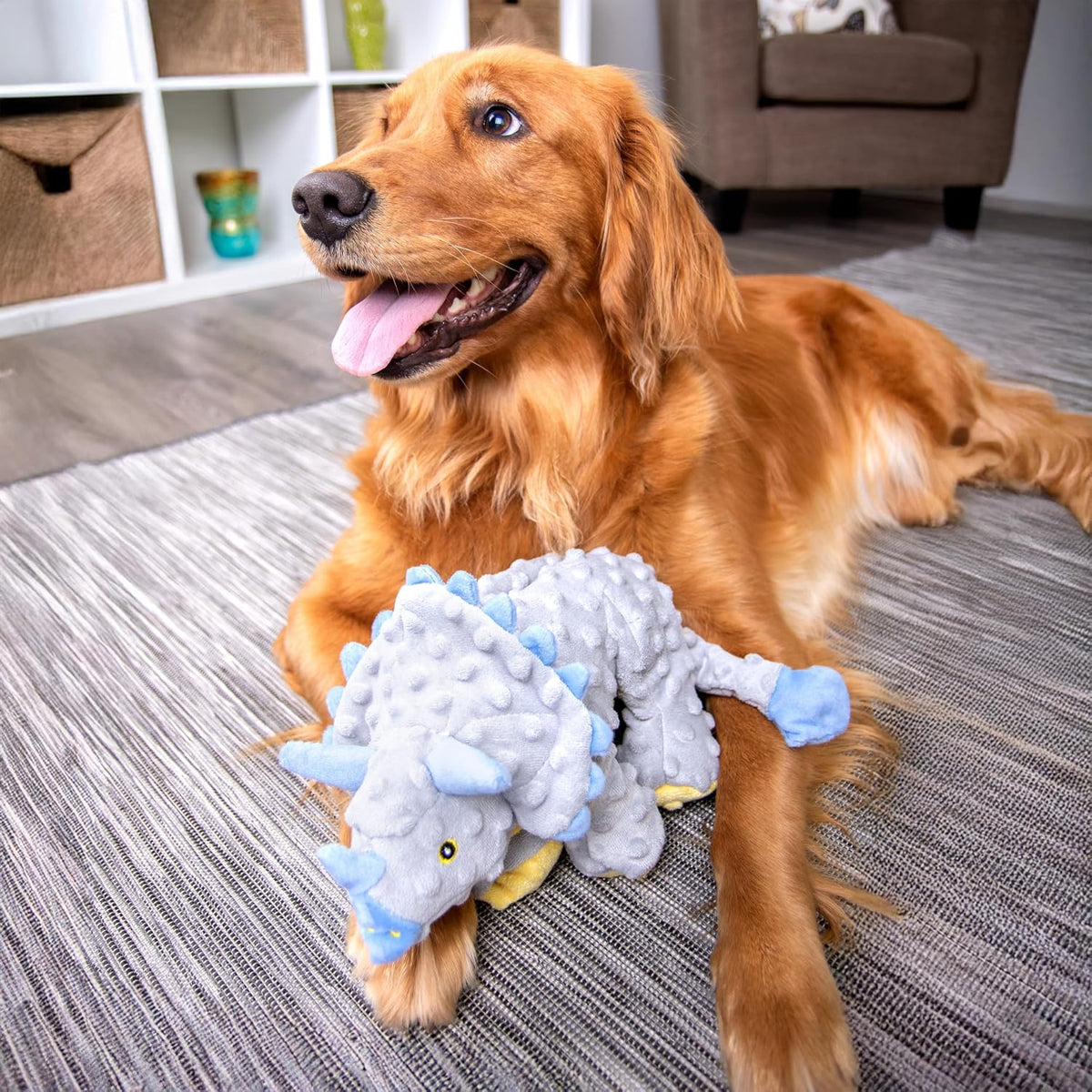 Juguete para perro de felpa, goDog, dinosaurios con tecnología Chew...