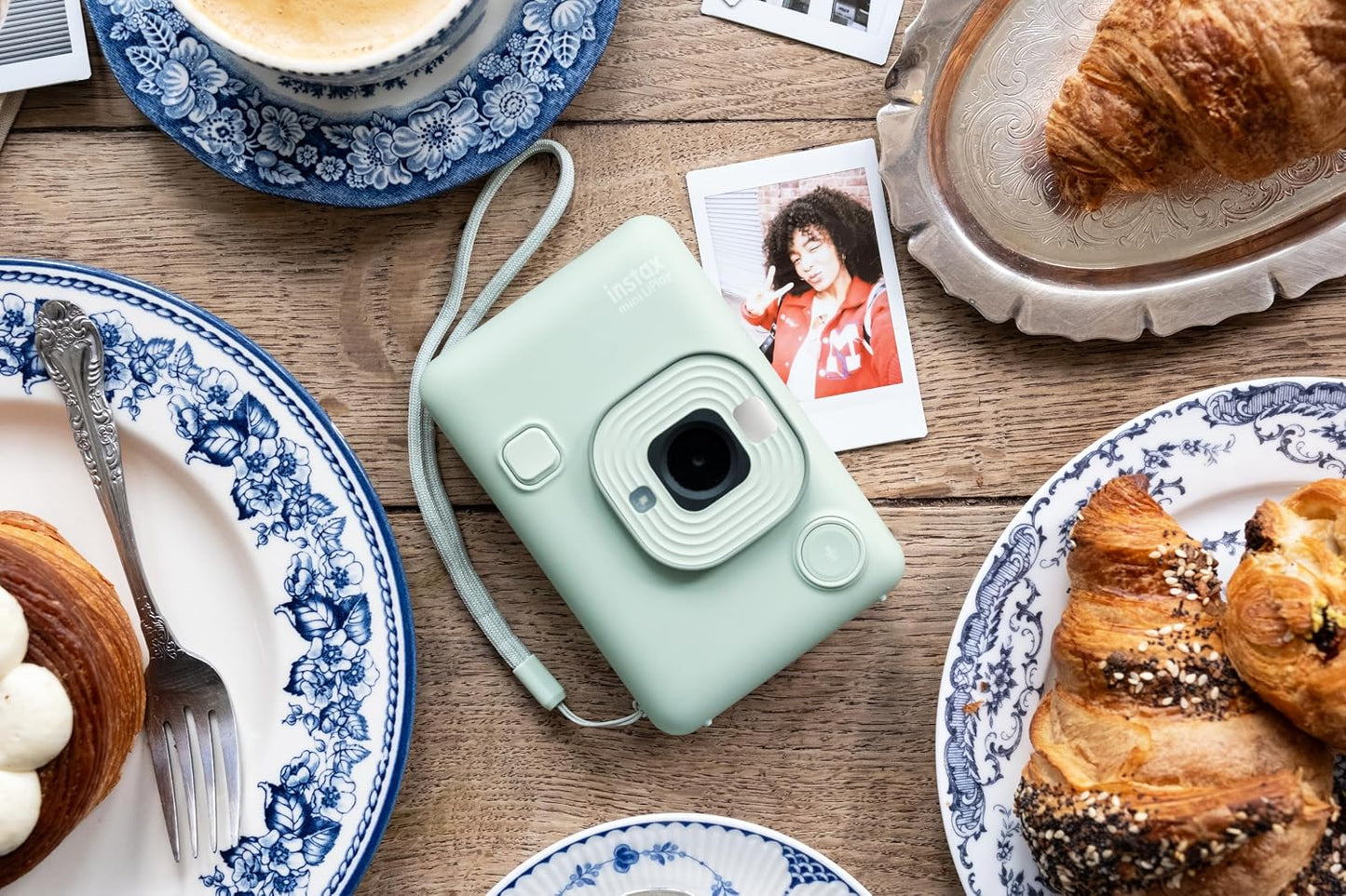 Fujifilm INSTAX Mini LIPLAY Cámara Instantánea Híbrida - Verde Matcha