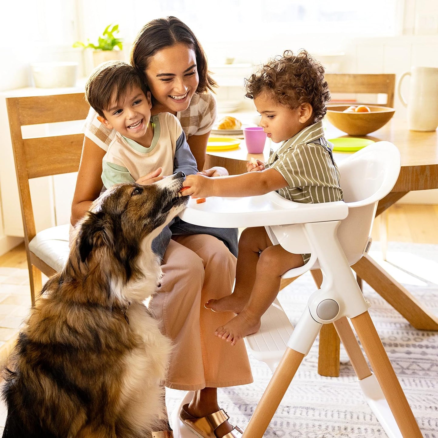 Munchkin® FloatTM - Silla alta plegable para bebé y cambiador de pa...