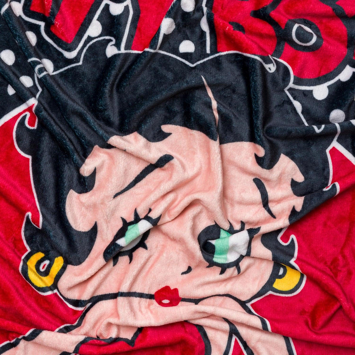 Silver Buffalo Betty Boop Style, manta de forro polar, 45 x 60 pulg...