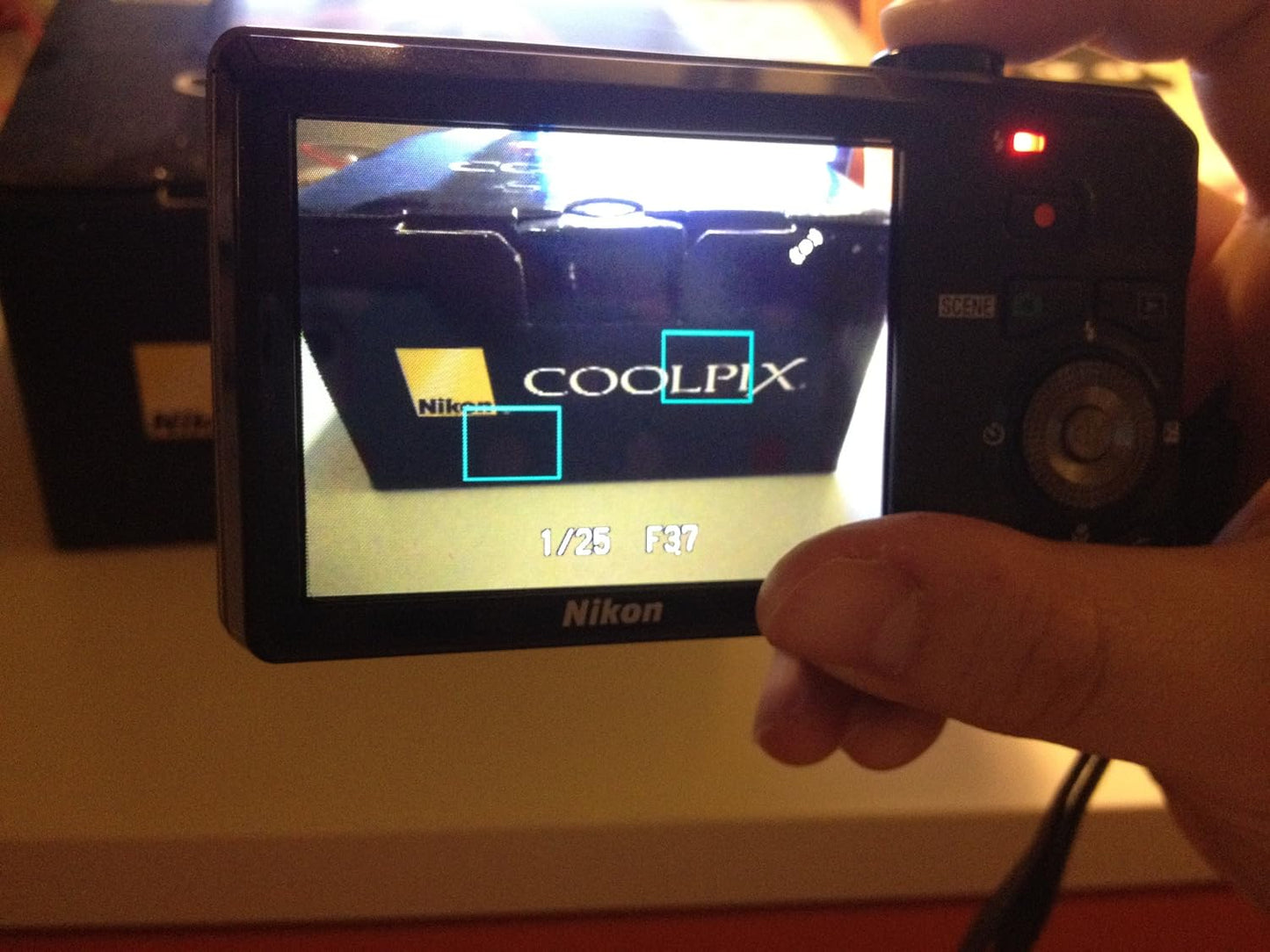 Nikon Coolpix S6000 - Cámara digital de 14 MP con zoom de reducción...