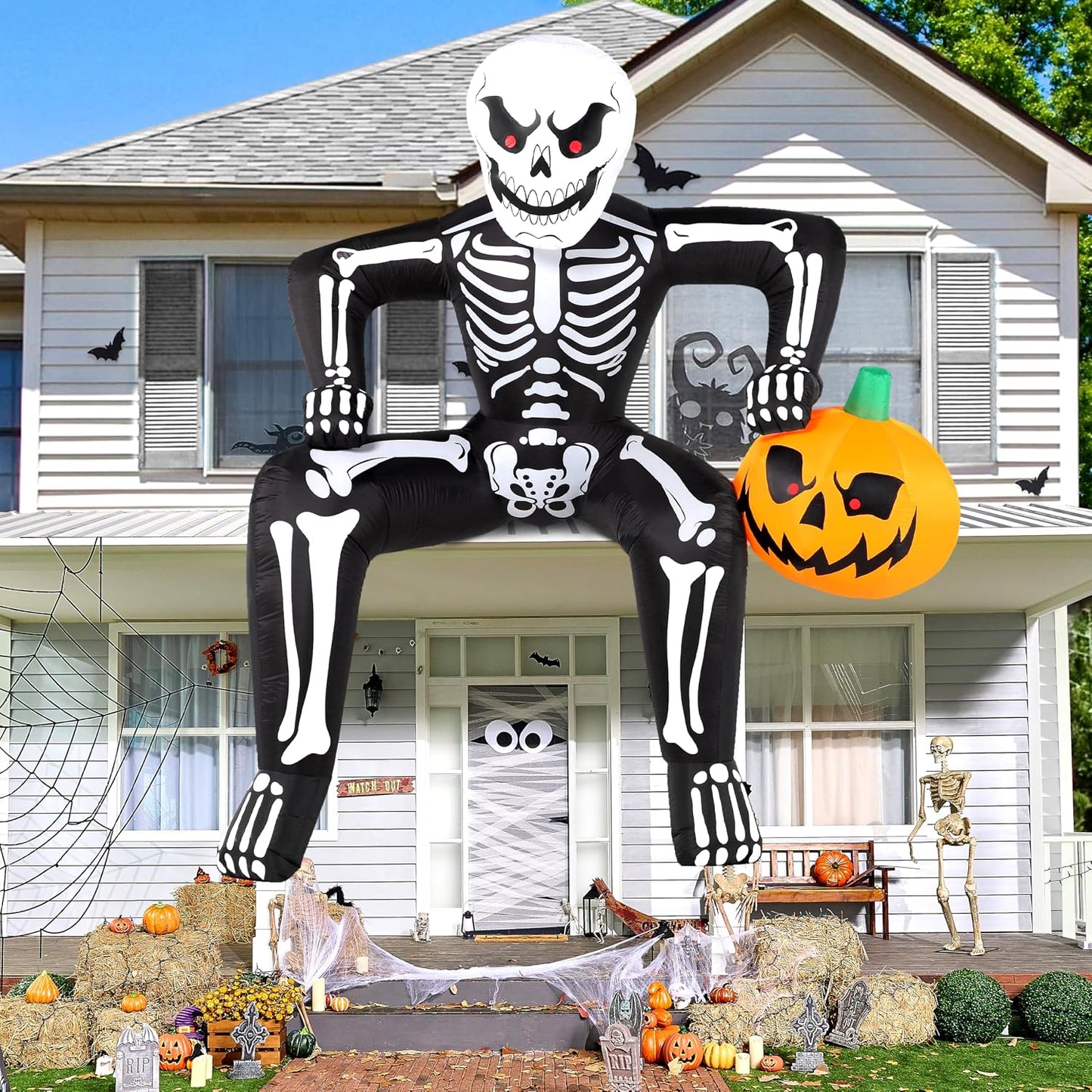 JOYIN - Esqueleto inflable de Halloween de 8.5 pies, esqueleto infl...