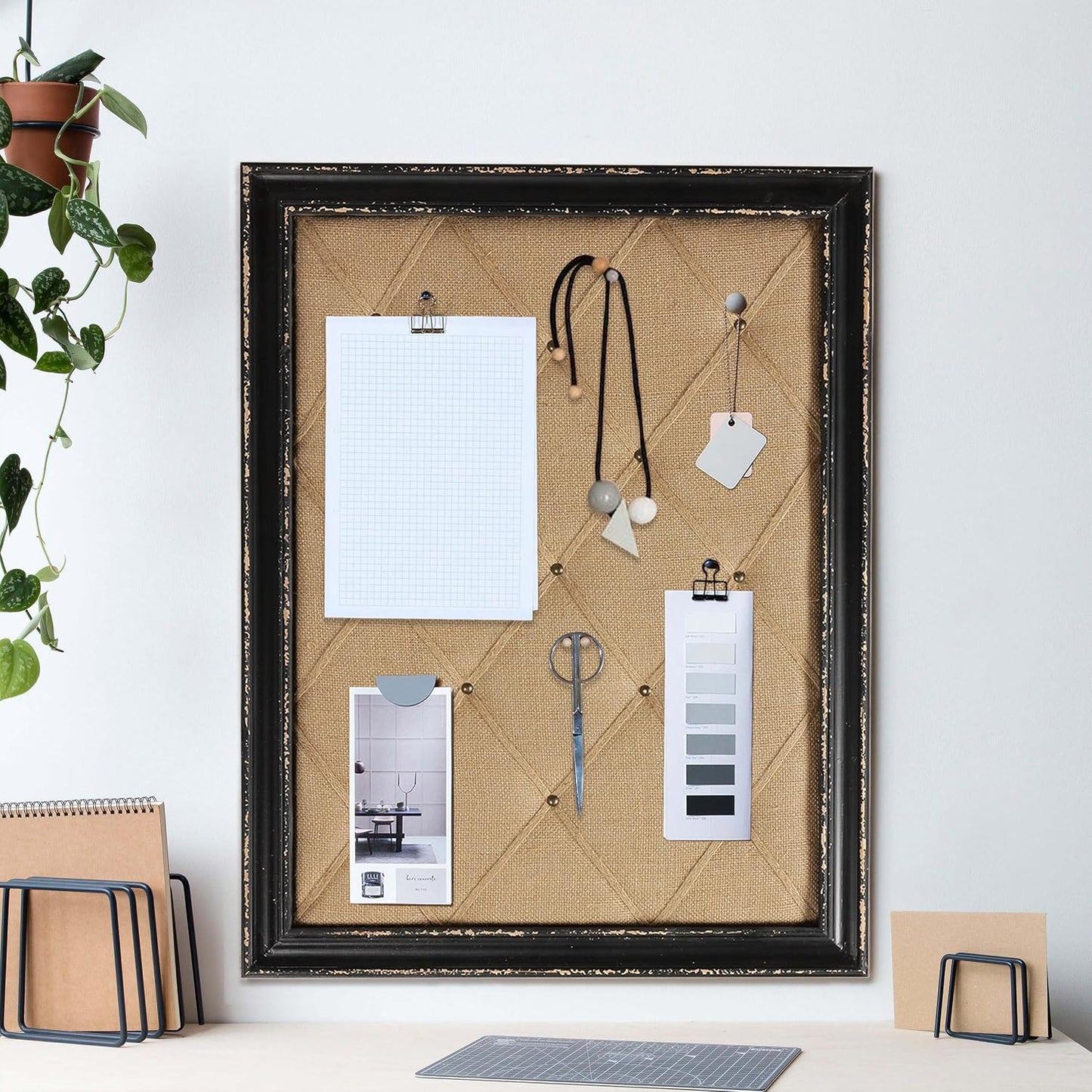 Vision Board - Tablón de anuncios de lino, marco negro, 21 x 27 pul...