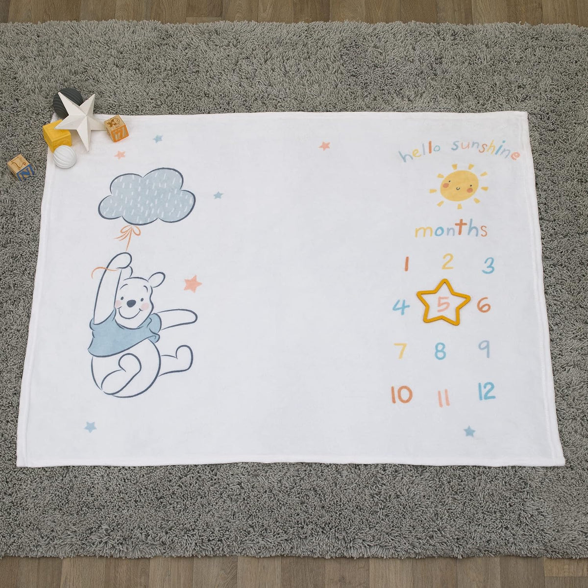 Disney Winnie The Pooh Manta de Bebé de Hitos Súper Suave Blanca, A...
