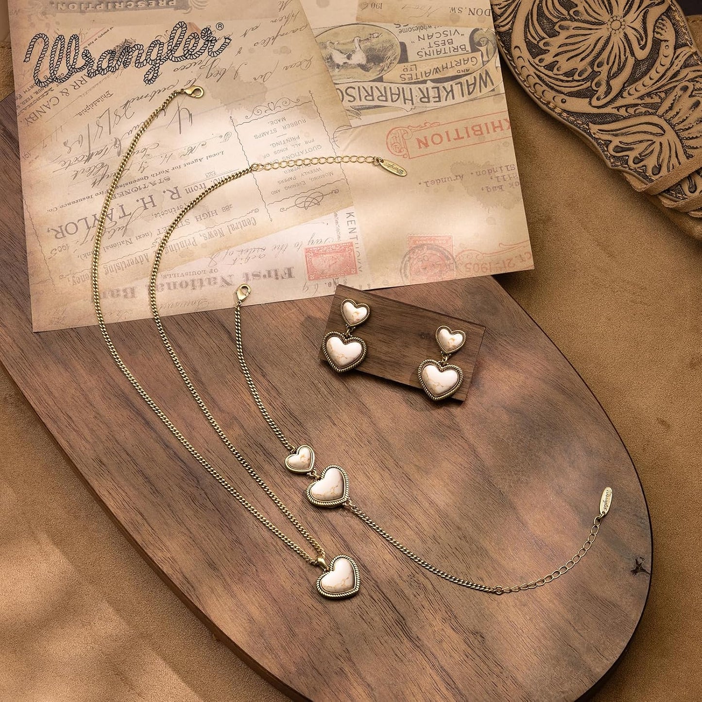 Collar con colgante de corazón vaquero de turquesa de Montana West...