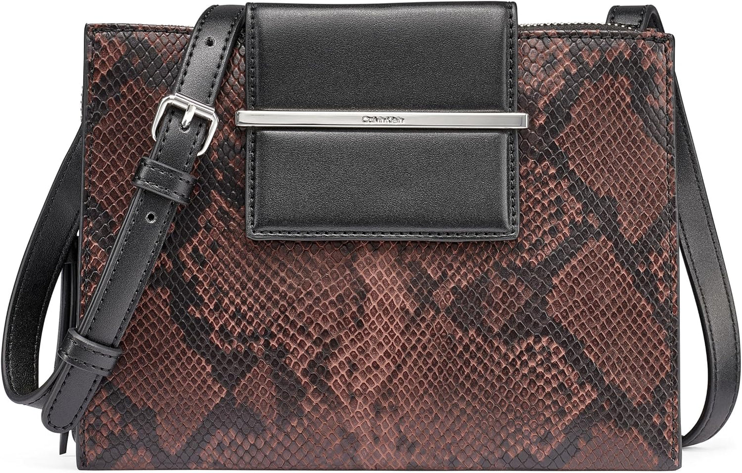 Calvin Klein Bandolera Sybil con triple compartimento para mujer