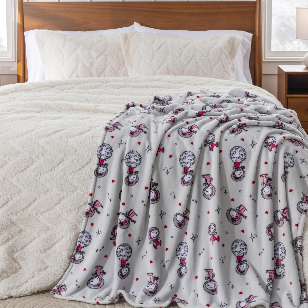 Berkshire Peanuts® VelvetLoft® - Manta de felpa de Snoopy con bonit...
