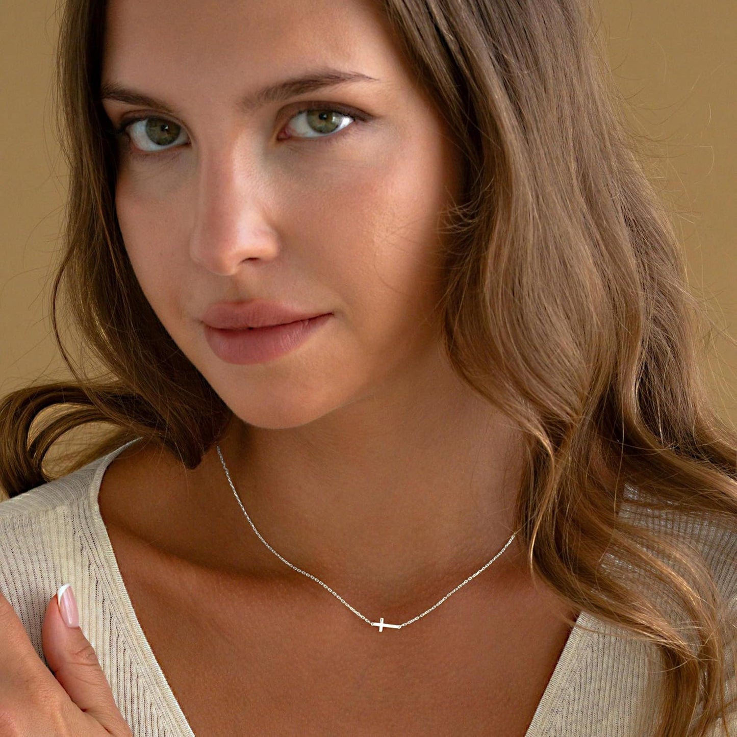Yatumery Delicado collar de cruz de oro para mujer, chapado en oro...