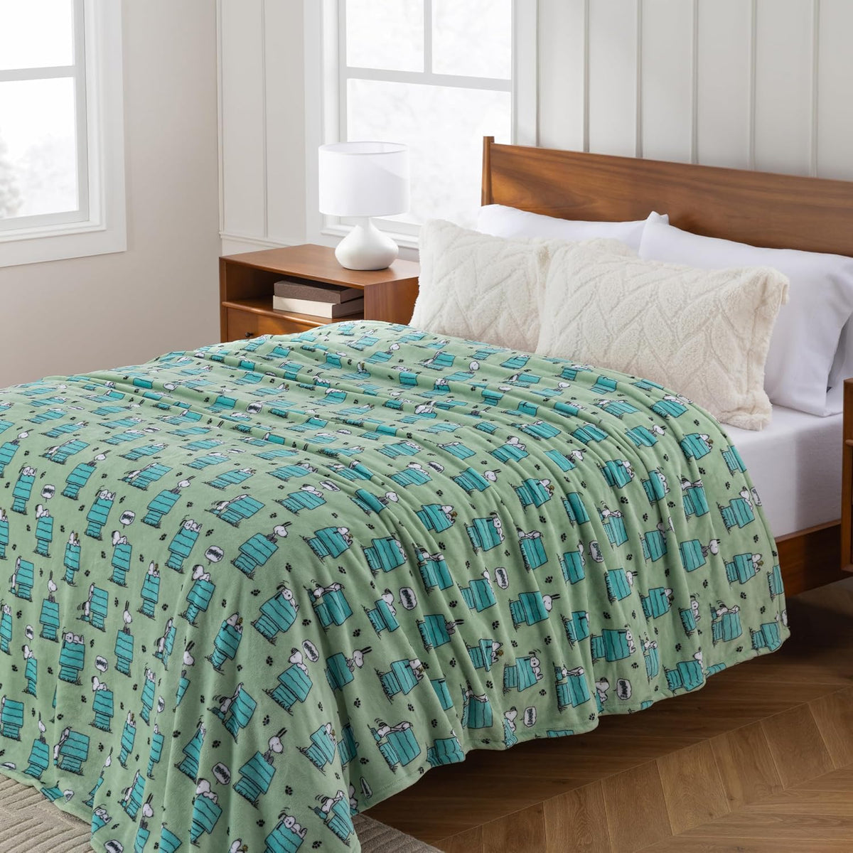 Berkshire Peanuts® VelvetLoft® - Manta de felpa de Snoopy con lindo...